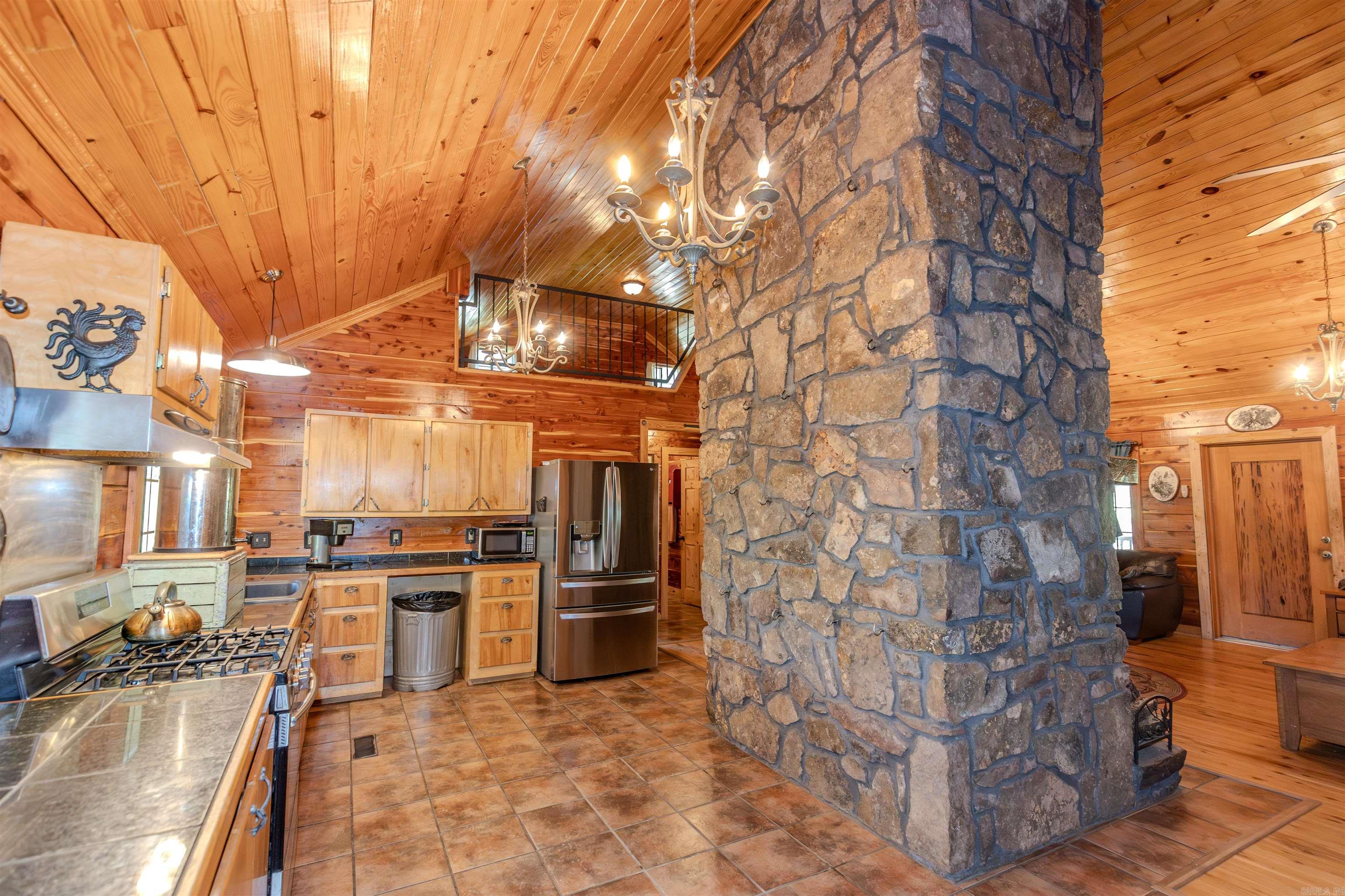 208  Mountain  Perryville, AR