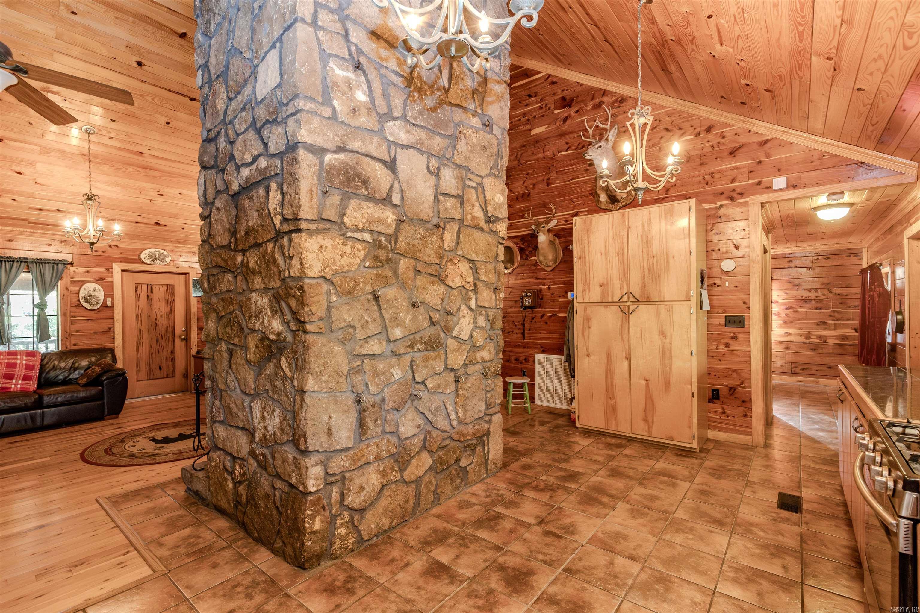208  Mountain  Perryville, AR