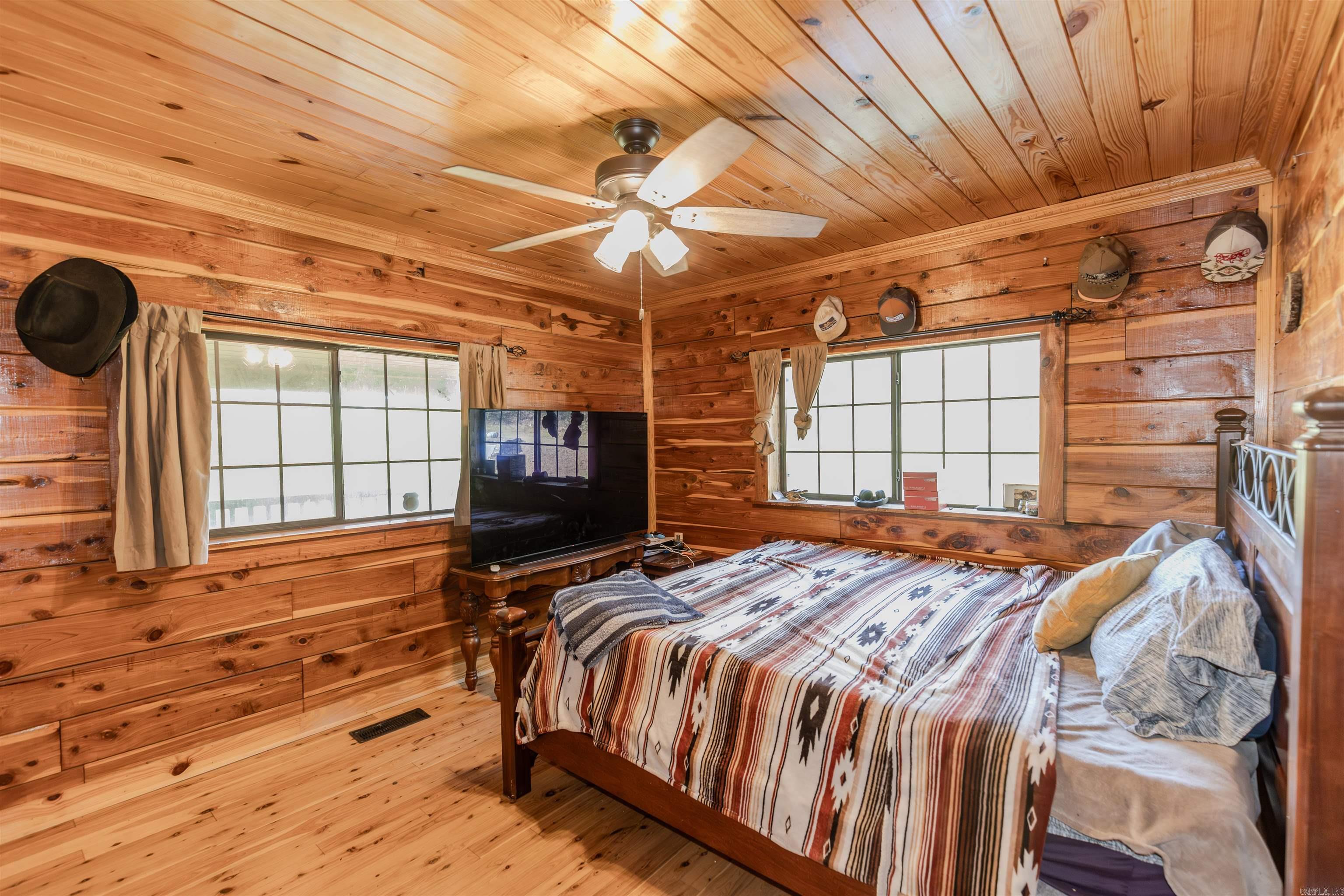 208  Mountain  Perryville, AR