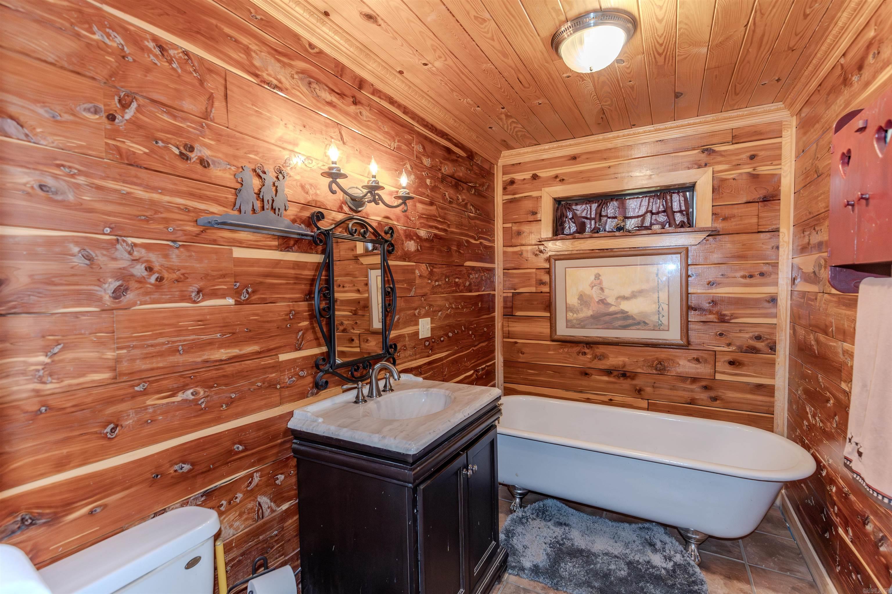 208  Mountain  Perryville, AR