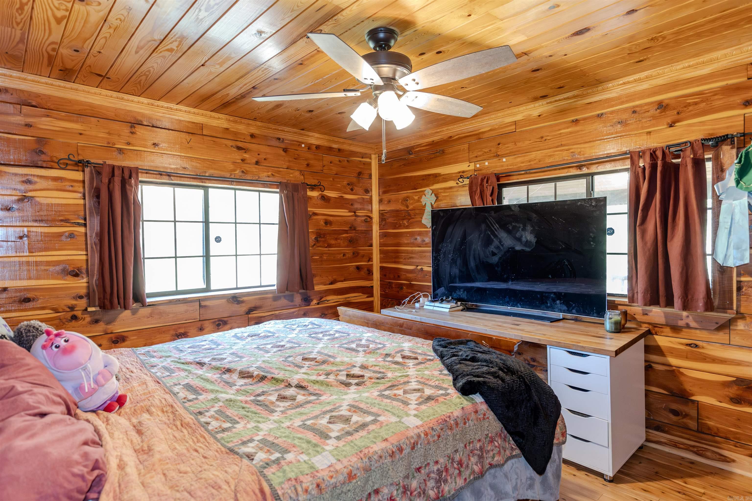 208  Mountain  Perryville, AR