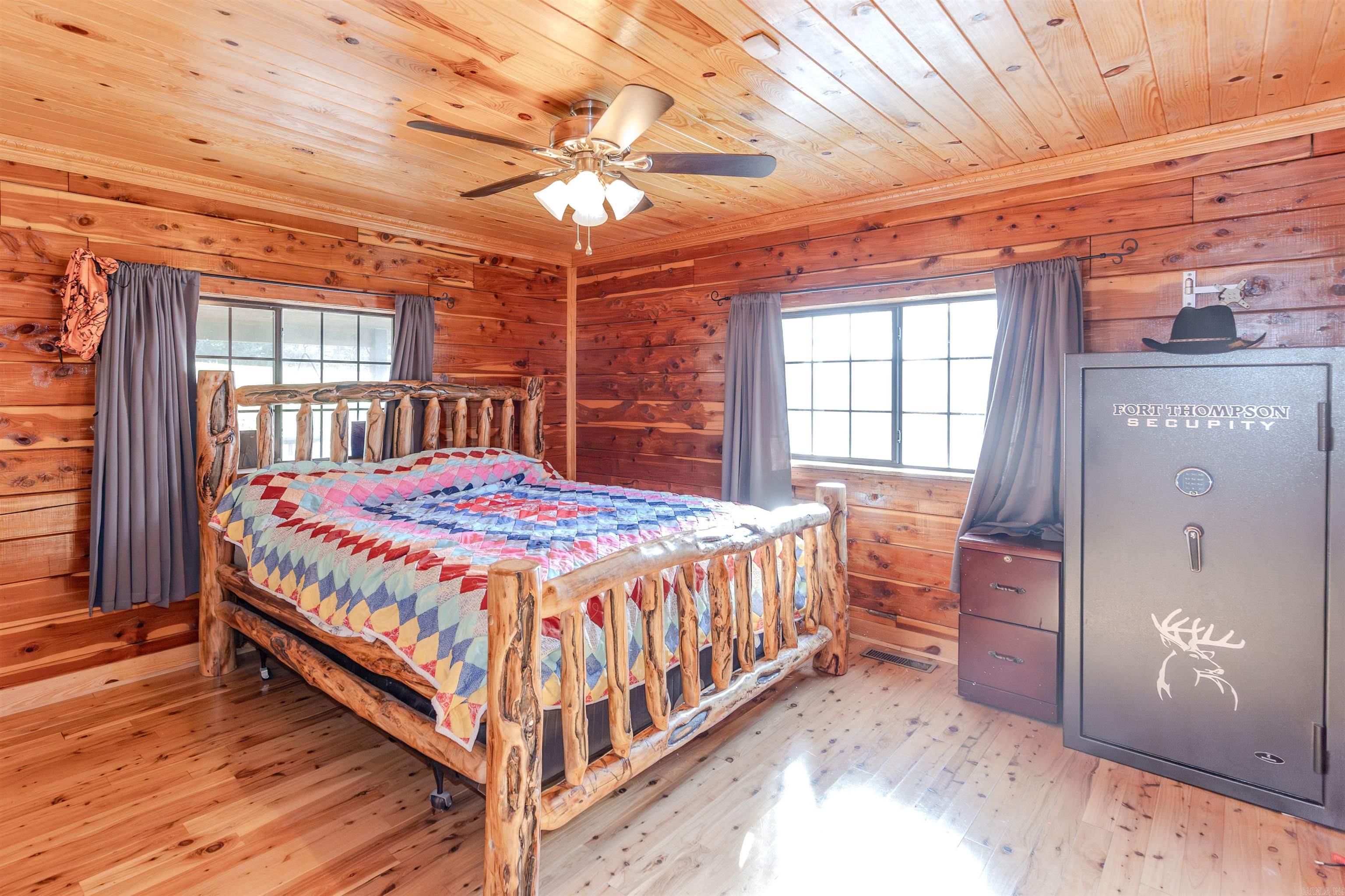 208  Mountain  Perryville, AR