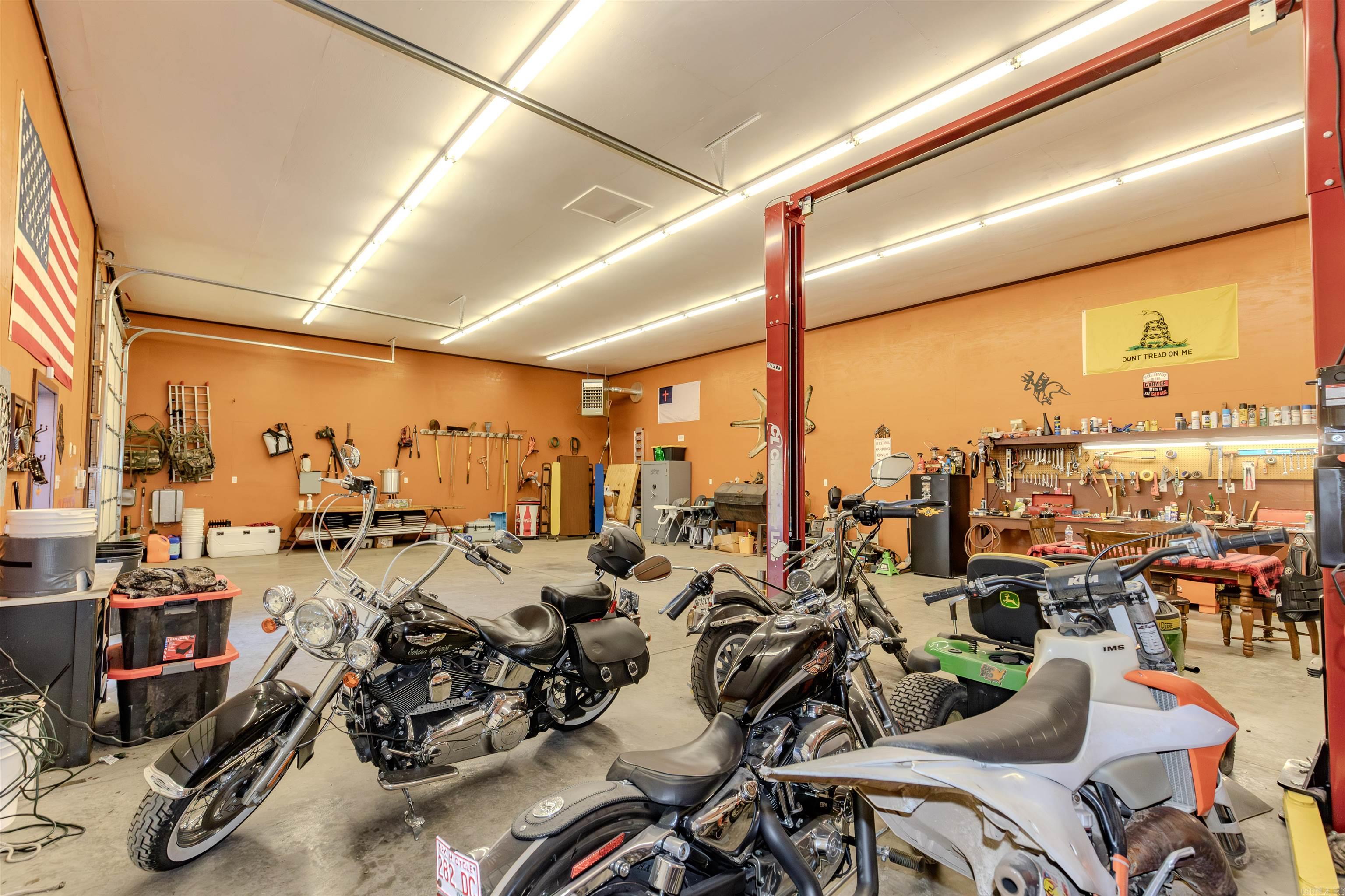 208  Mountain  Perryville, AR