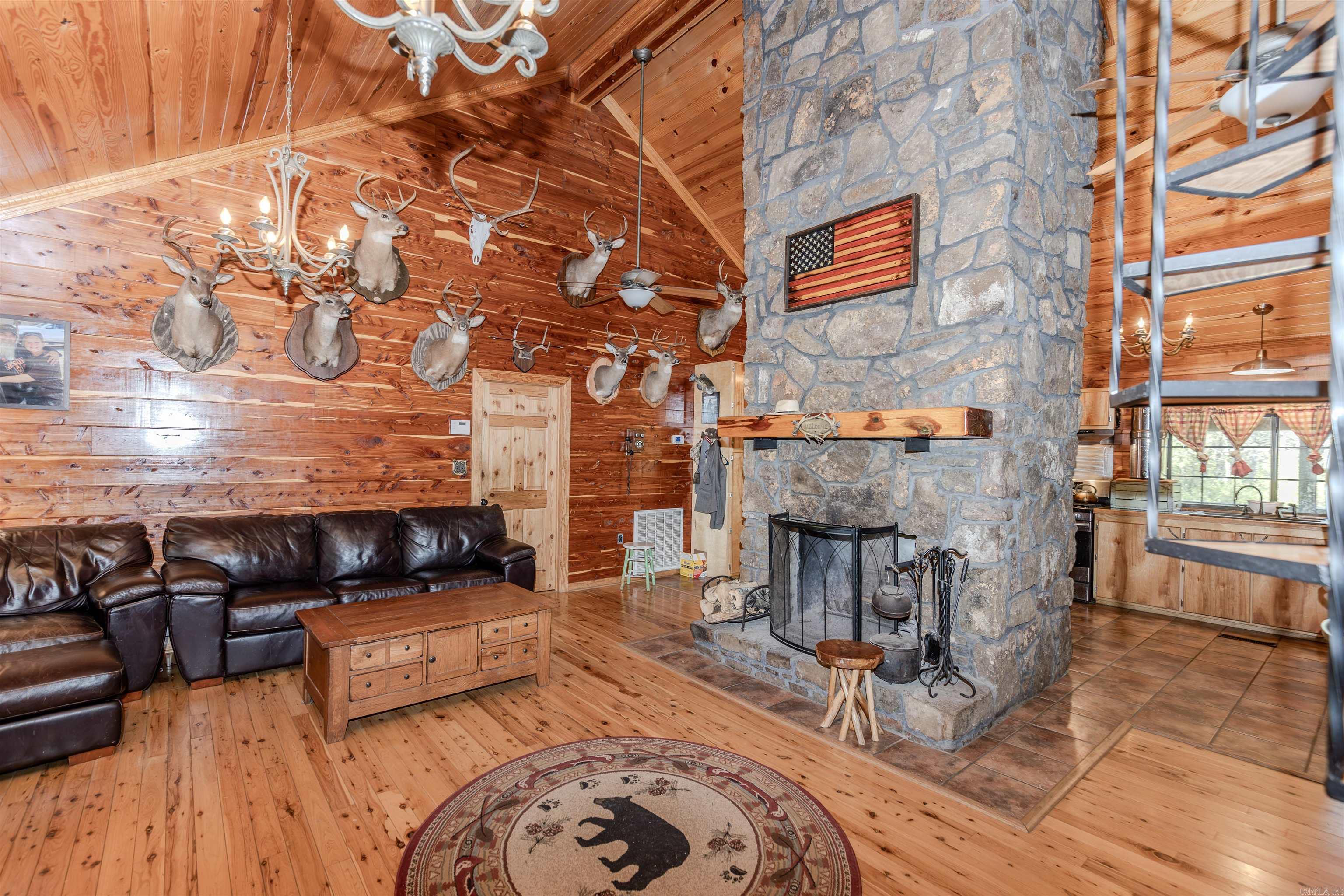 208  Mountain  Perryville, AR