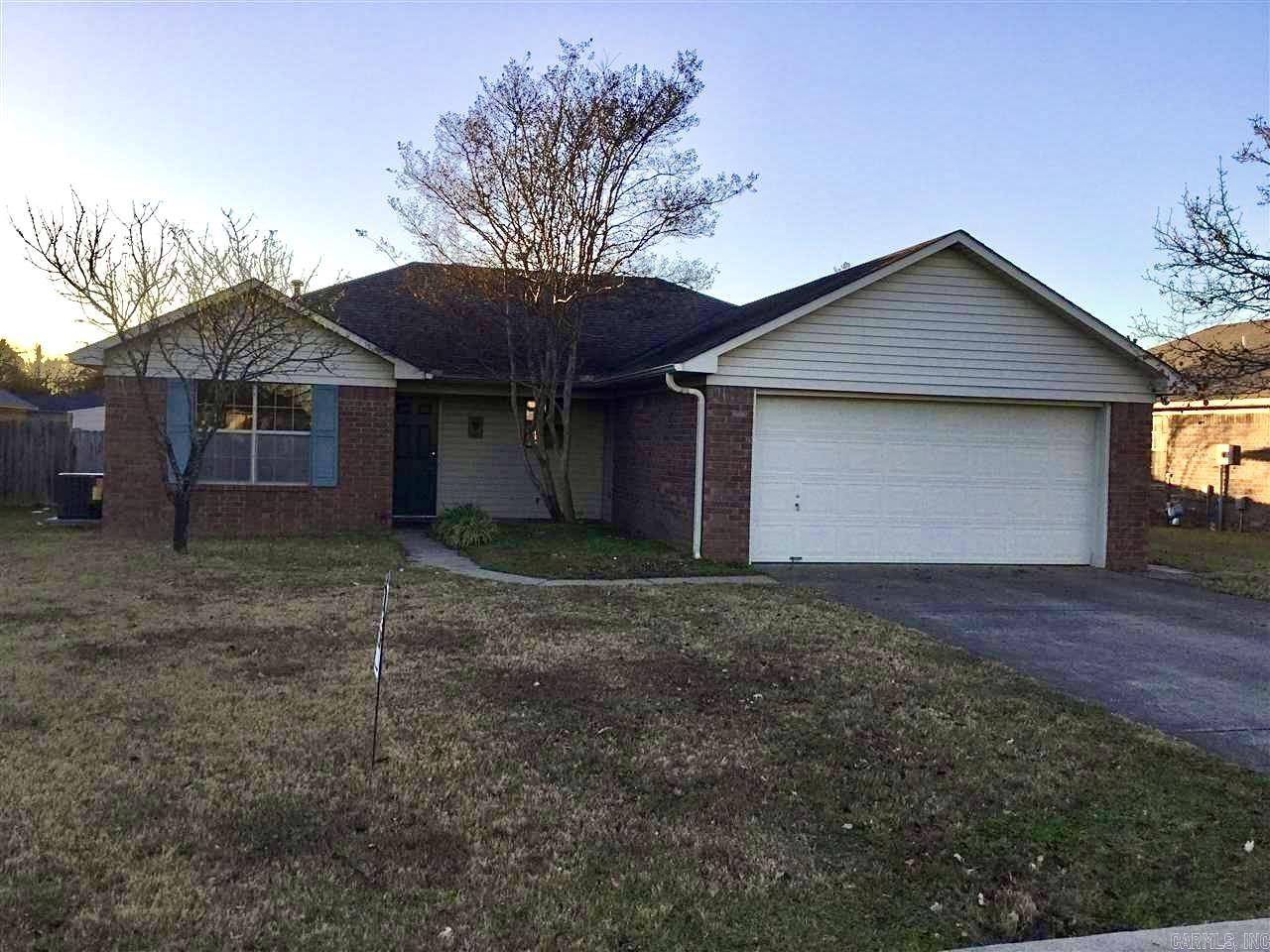 2145  cedar oaks  Conway, AR