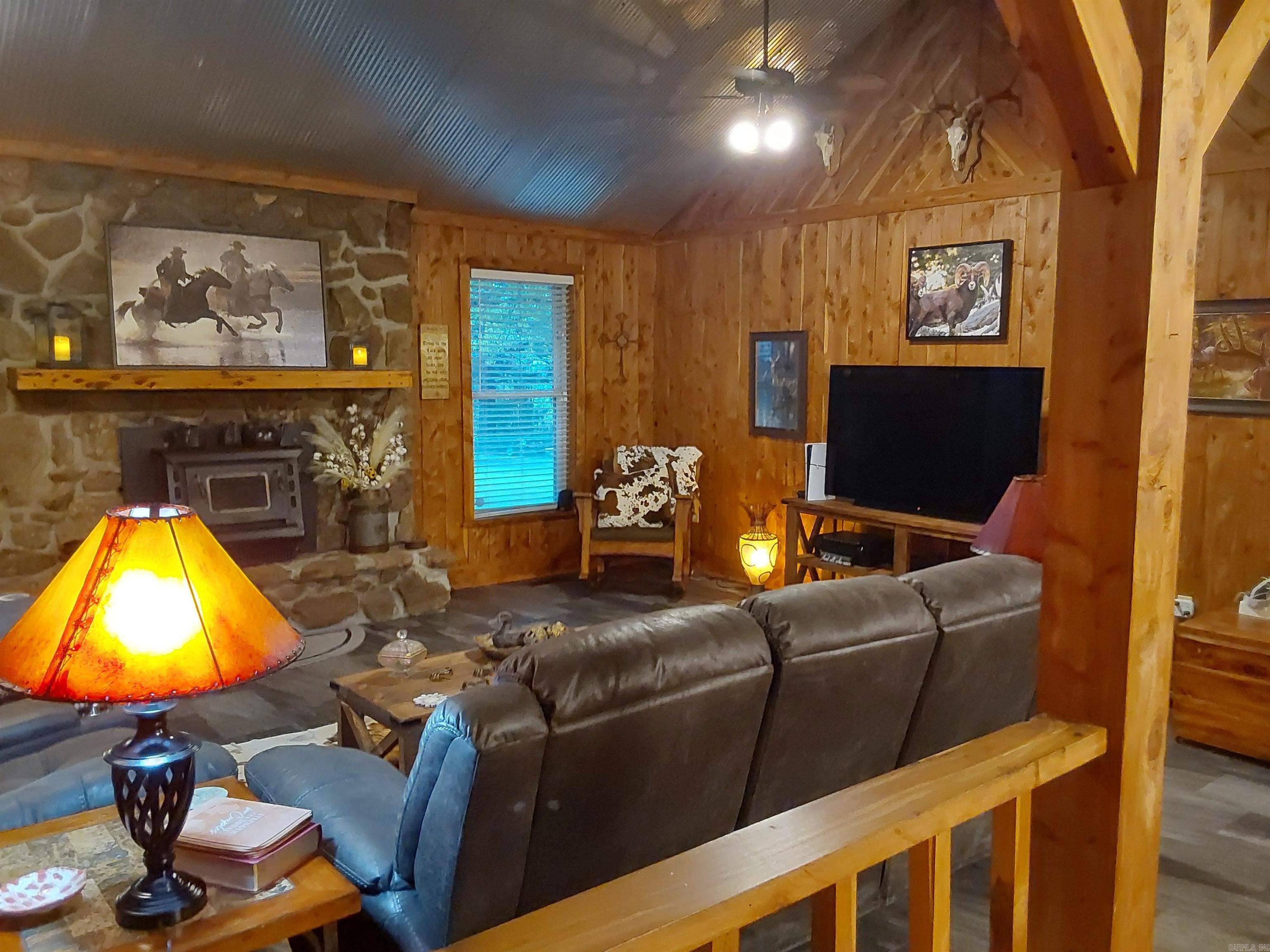 638  Highway 25 N  Guy, AR
