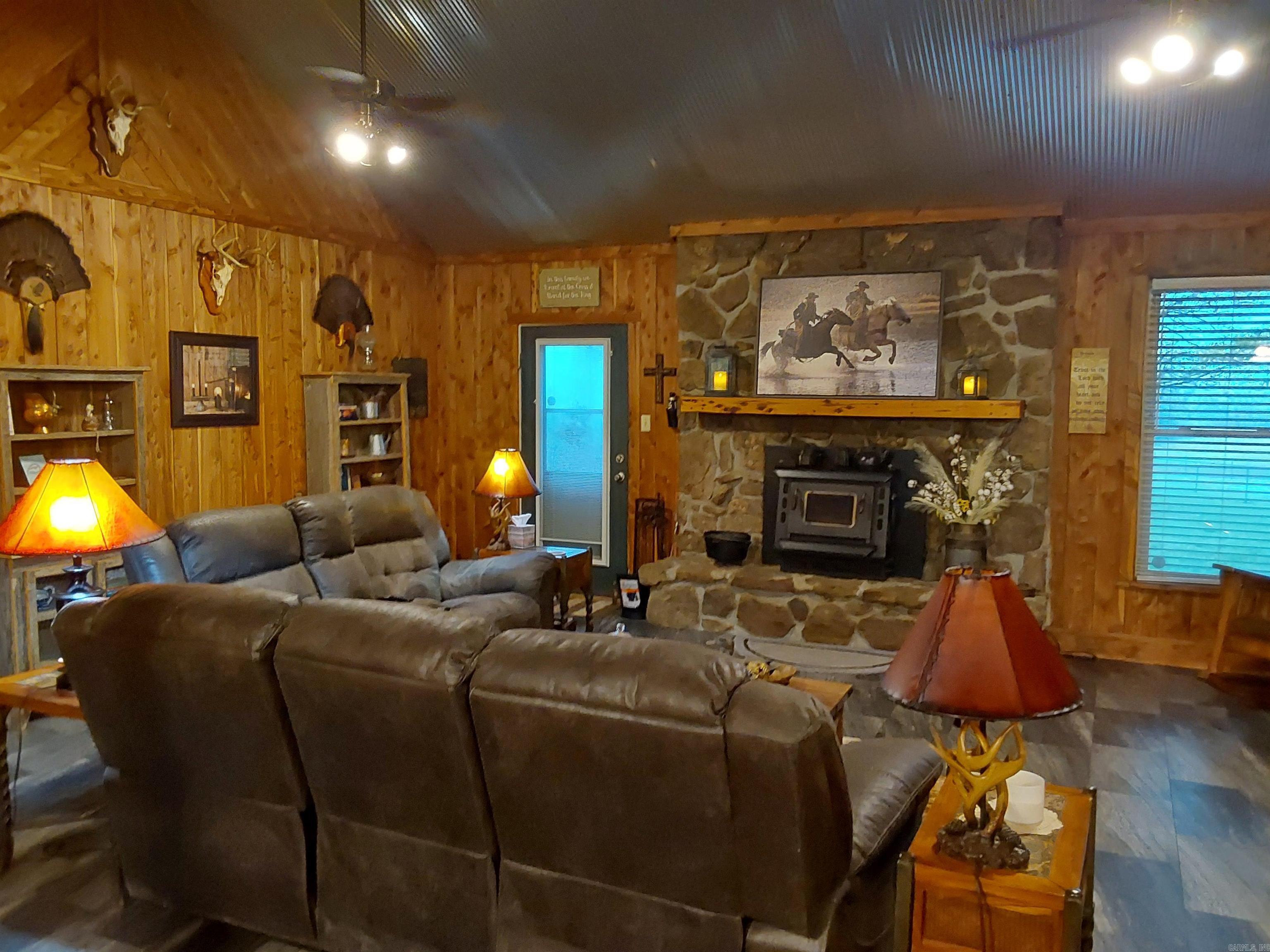 638  Highway 25 N  Guy, AR