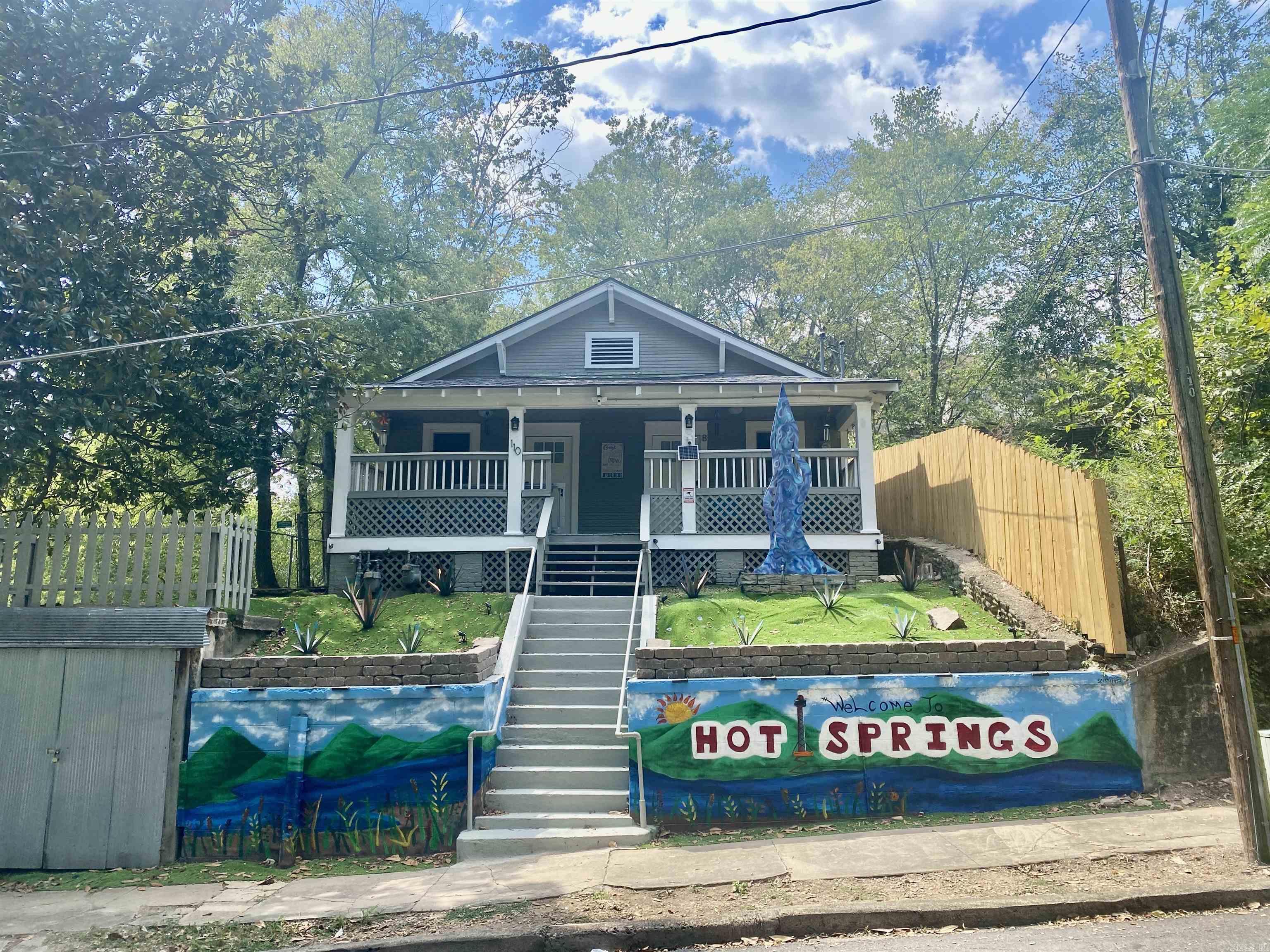 110  Palm  Hot Springs, AR