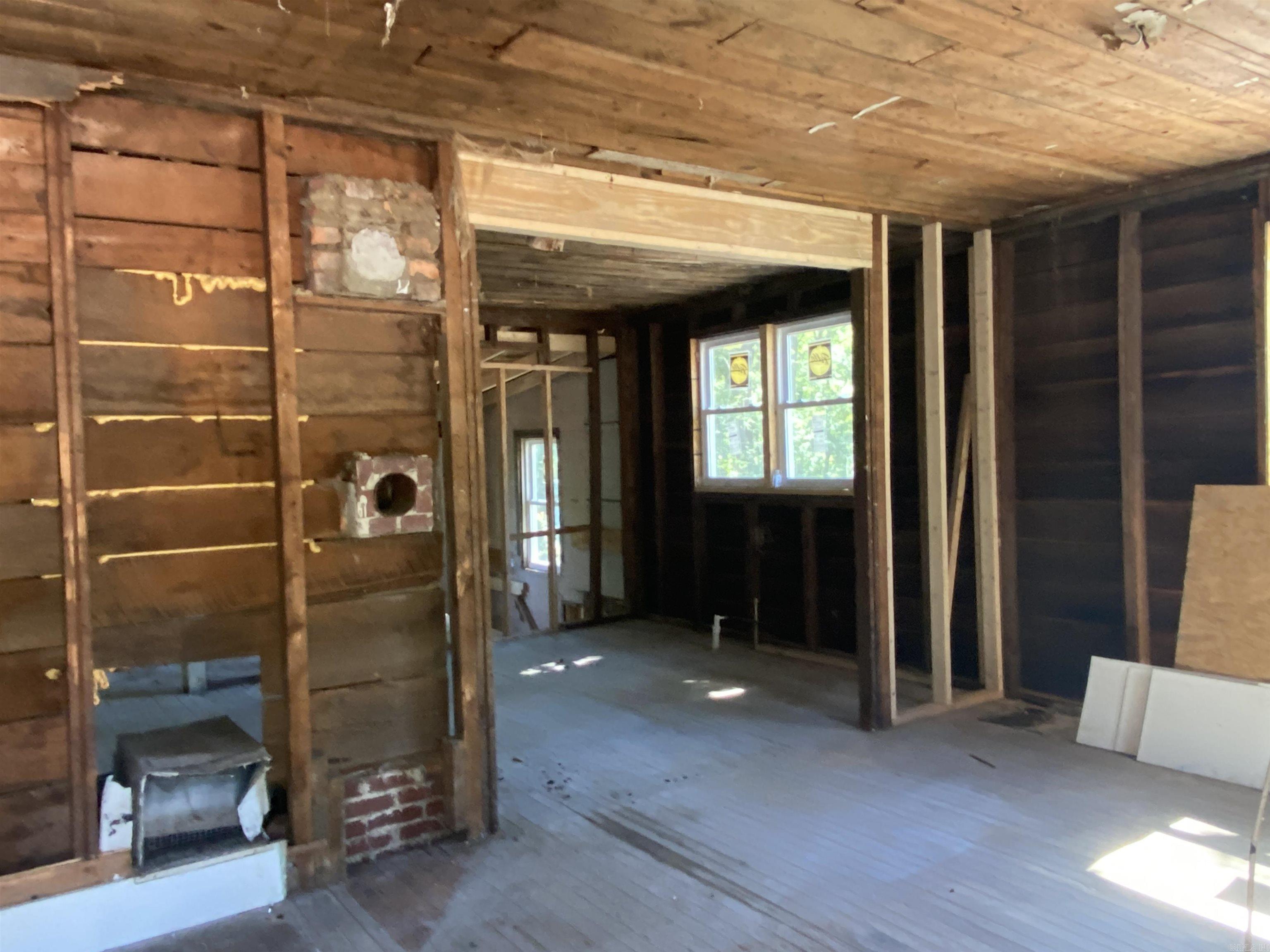 3736  Park  Hot Springs, AR
