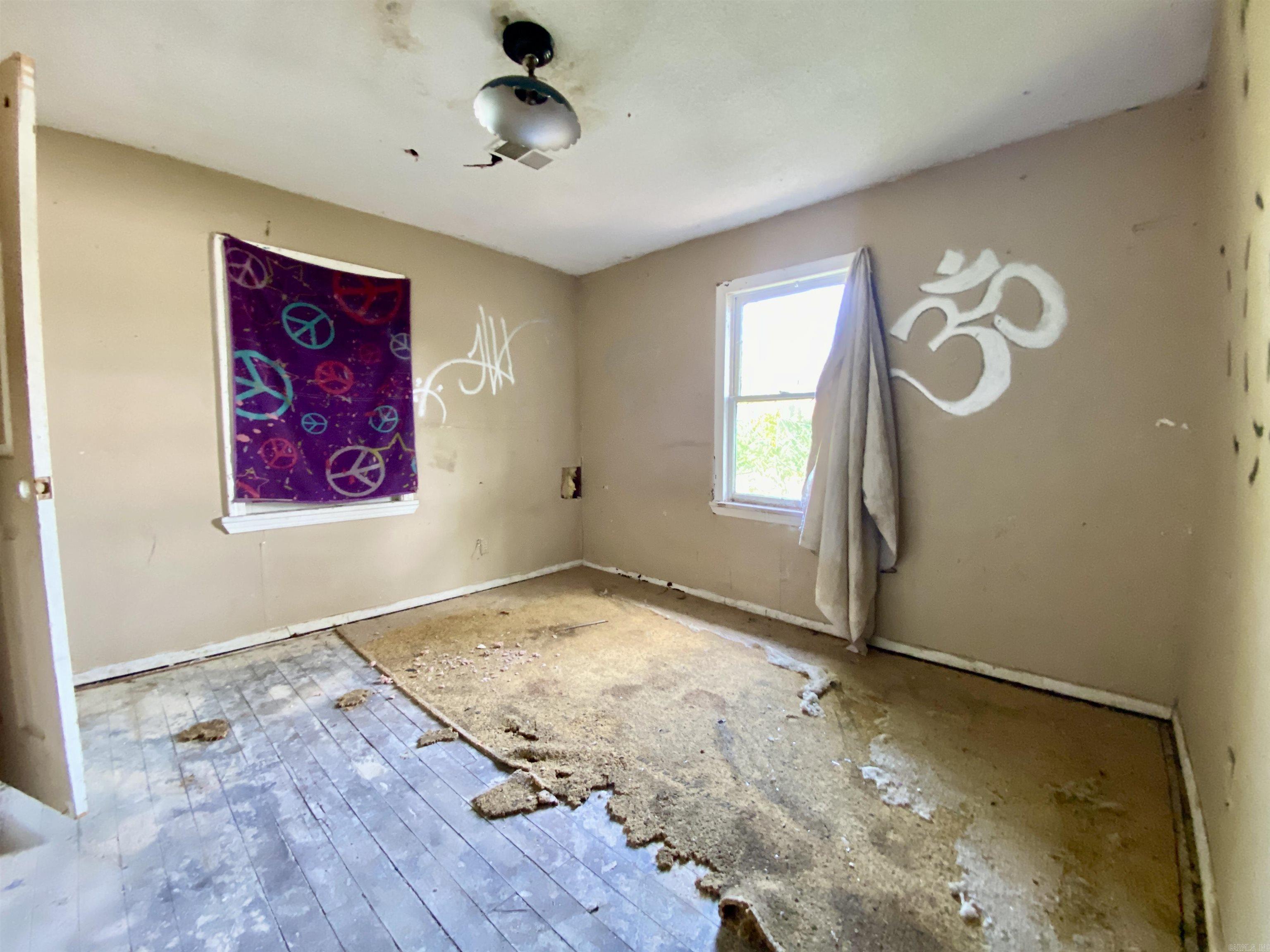 111  Shadow  Hot Springs, AR