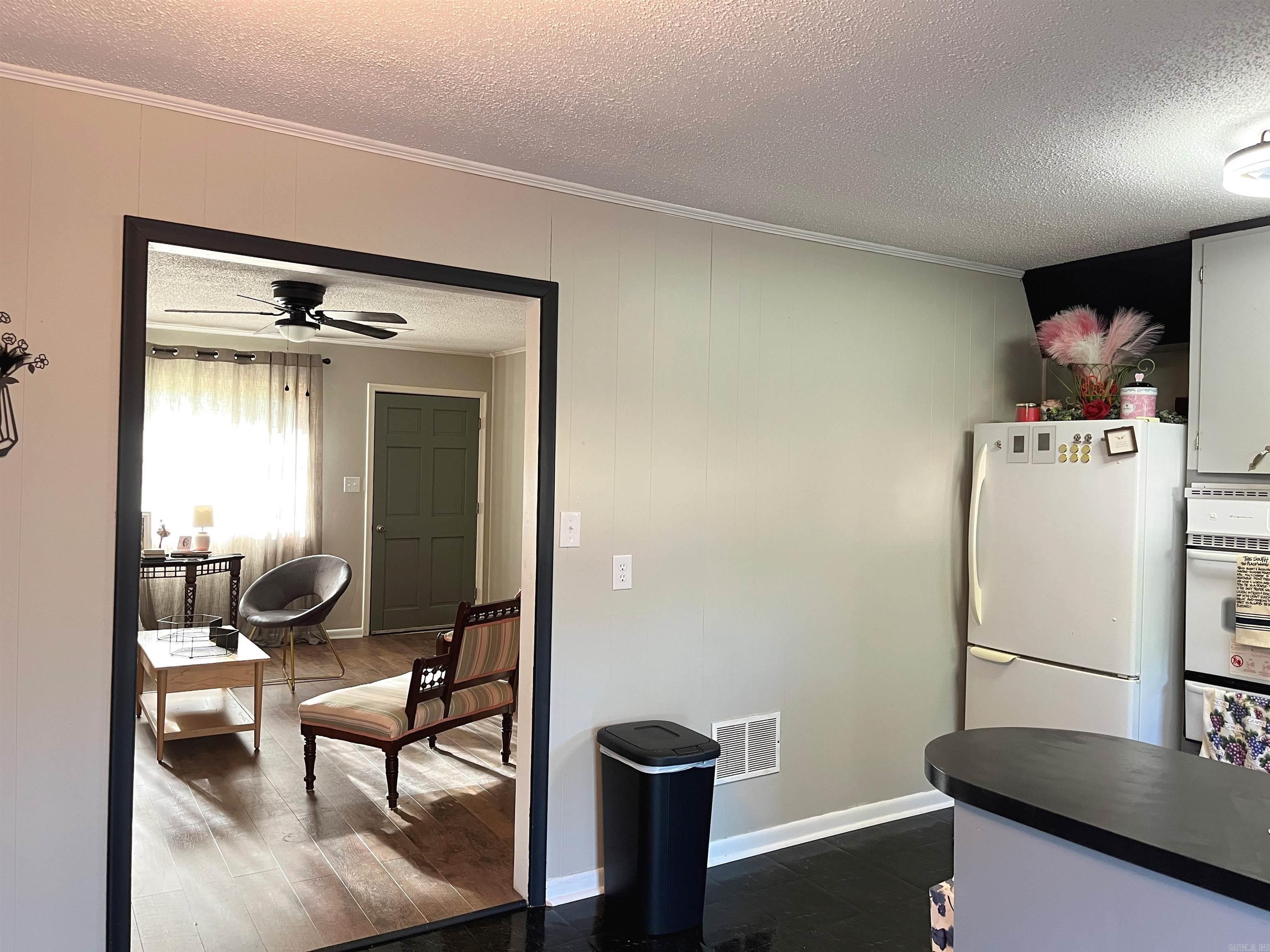 513 N 9 1/2  Paragould, AR