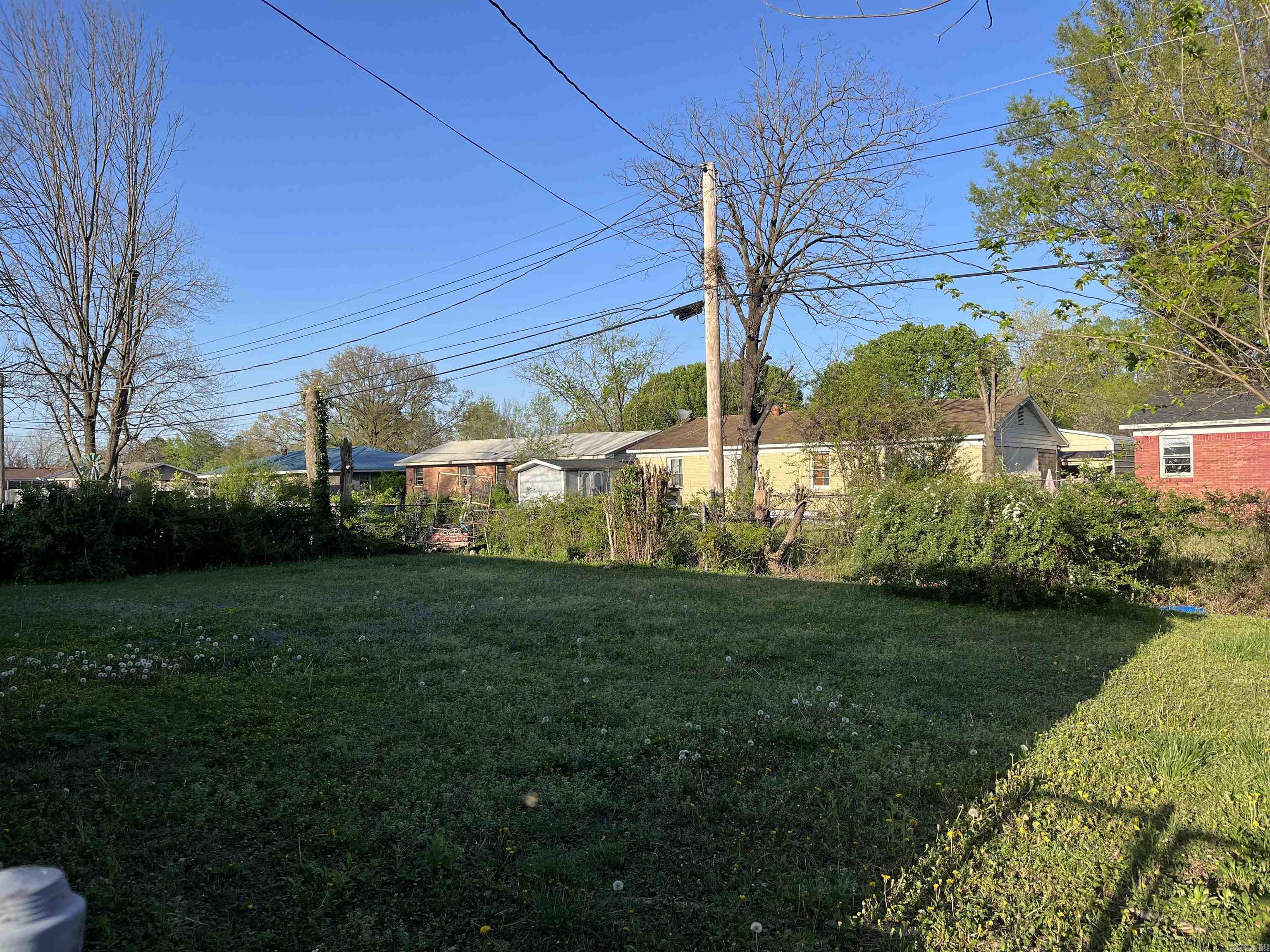 513 N 9 1/2  Paragould, AR