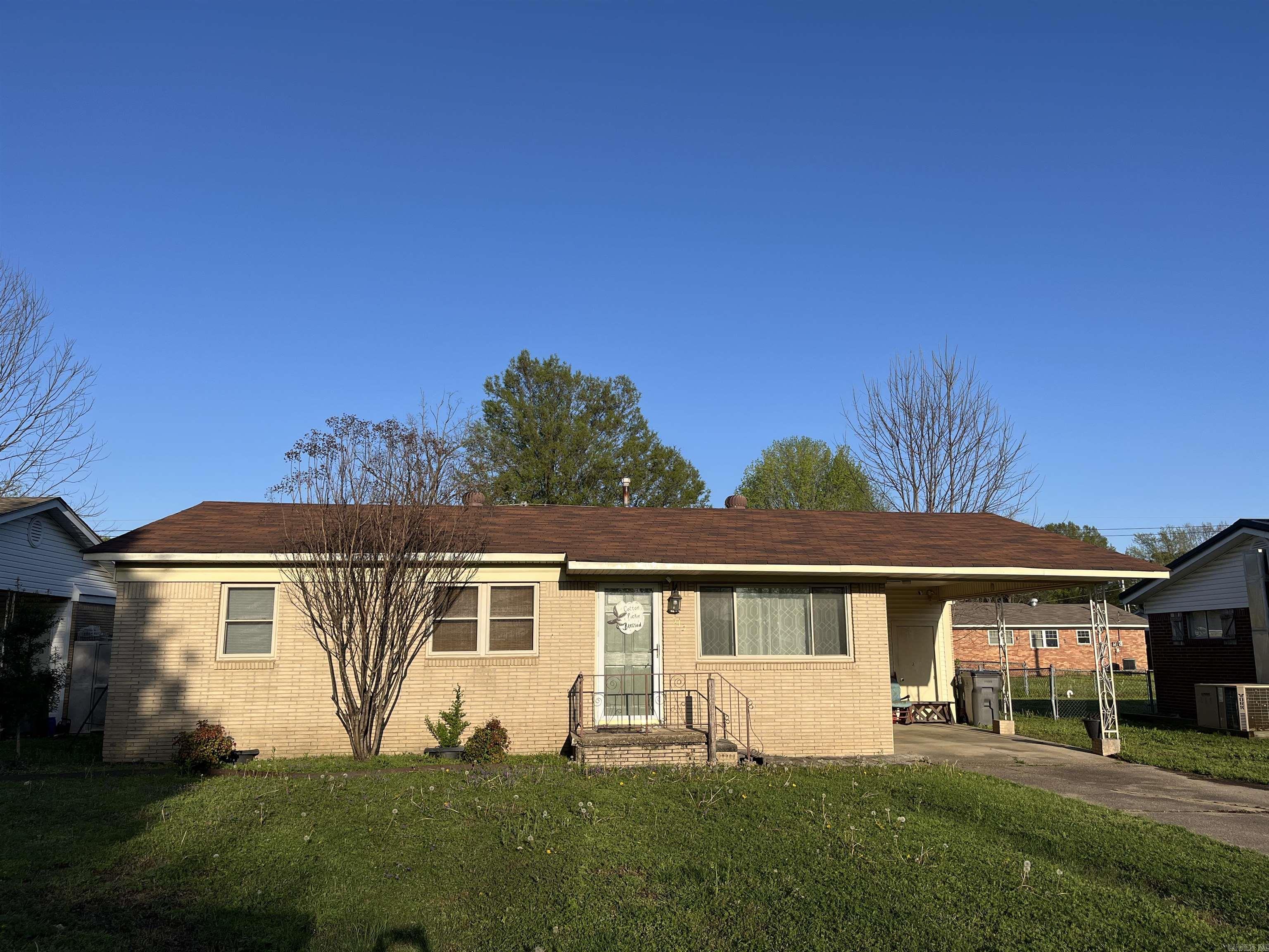 513 N 9 1/2  Paragould, AR