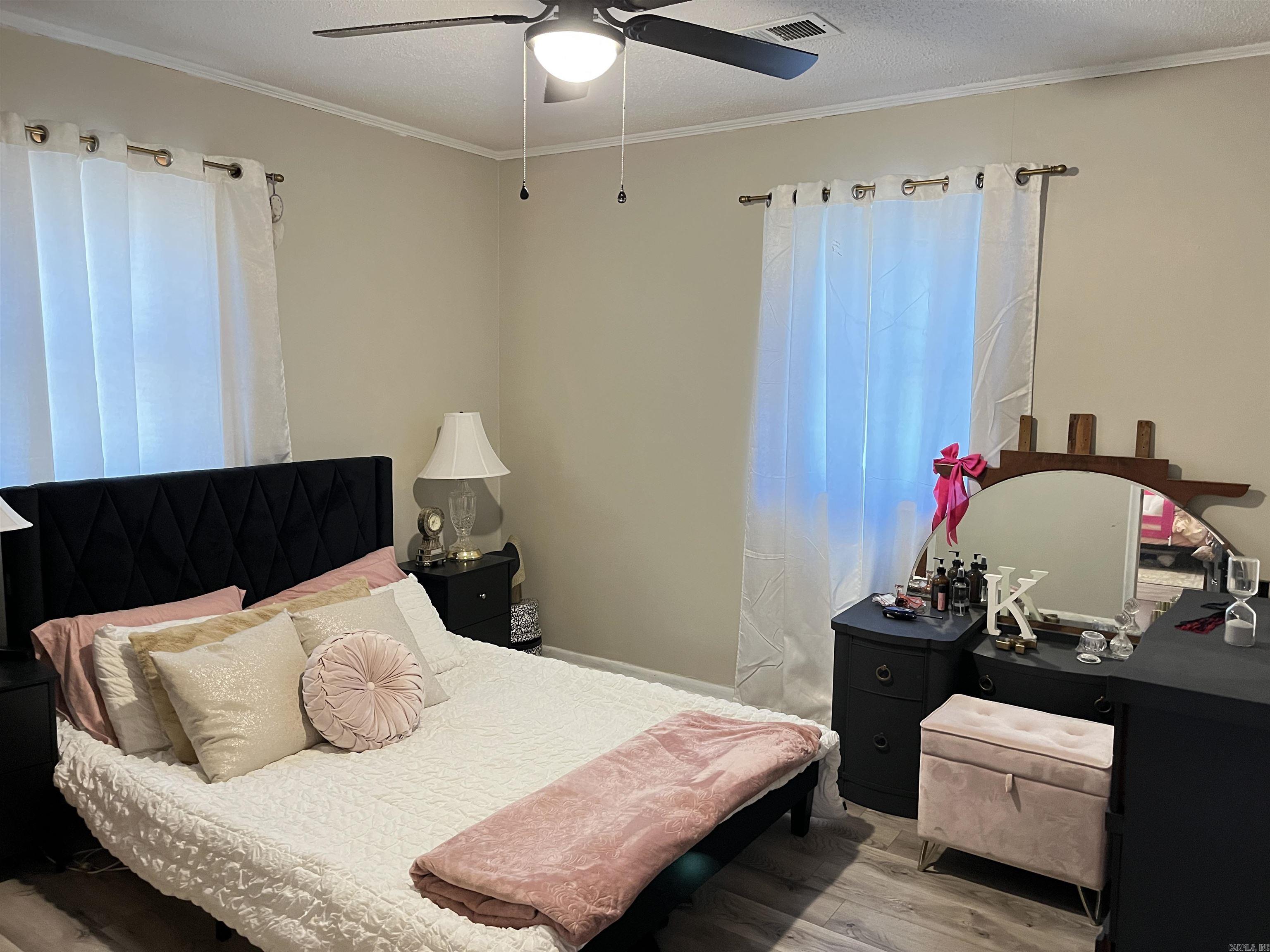 513 N 9 1/2  Paragould, AR