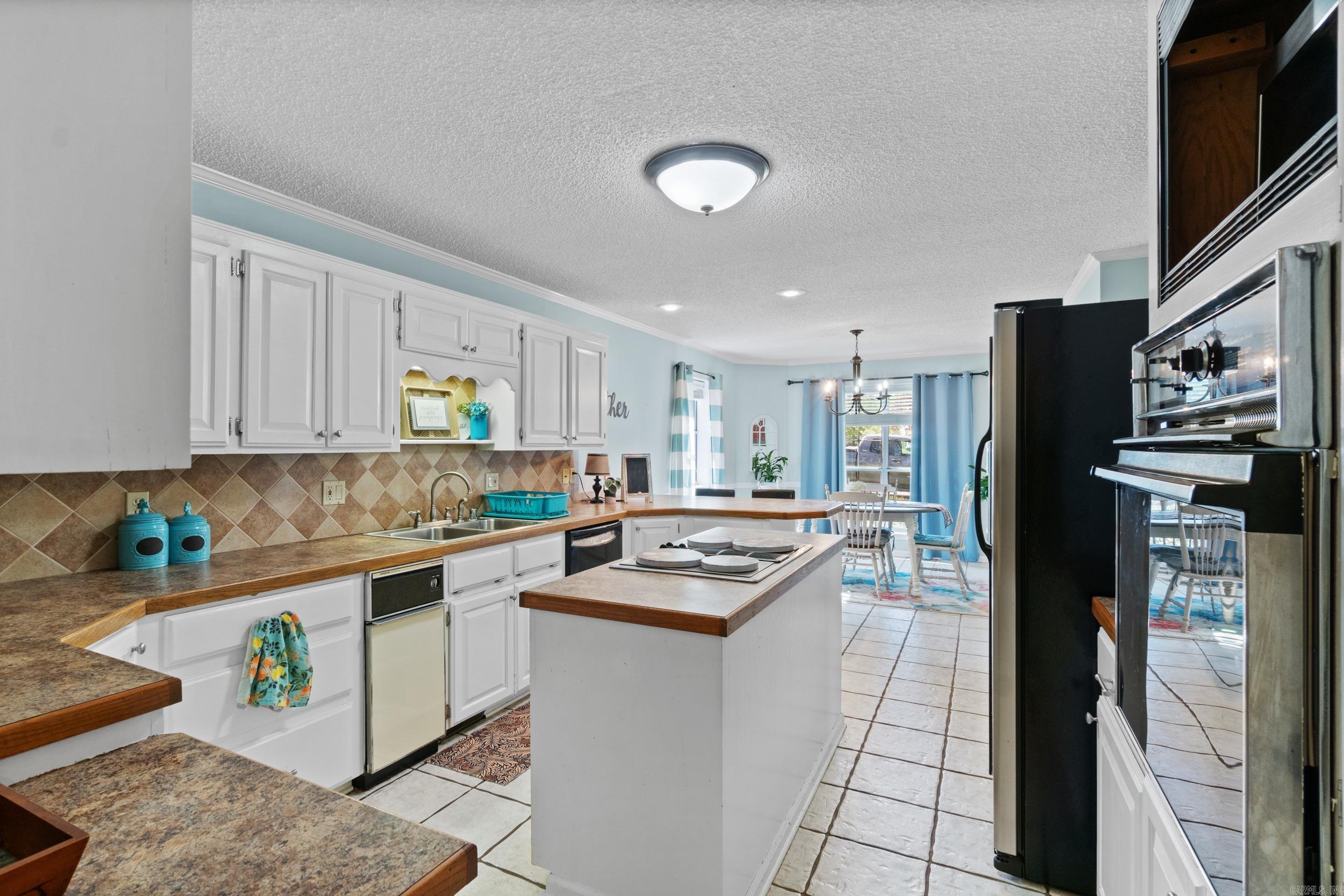 100 River Oaks Boulevard Searcy, AR 72143