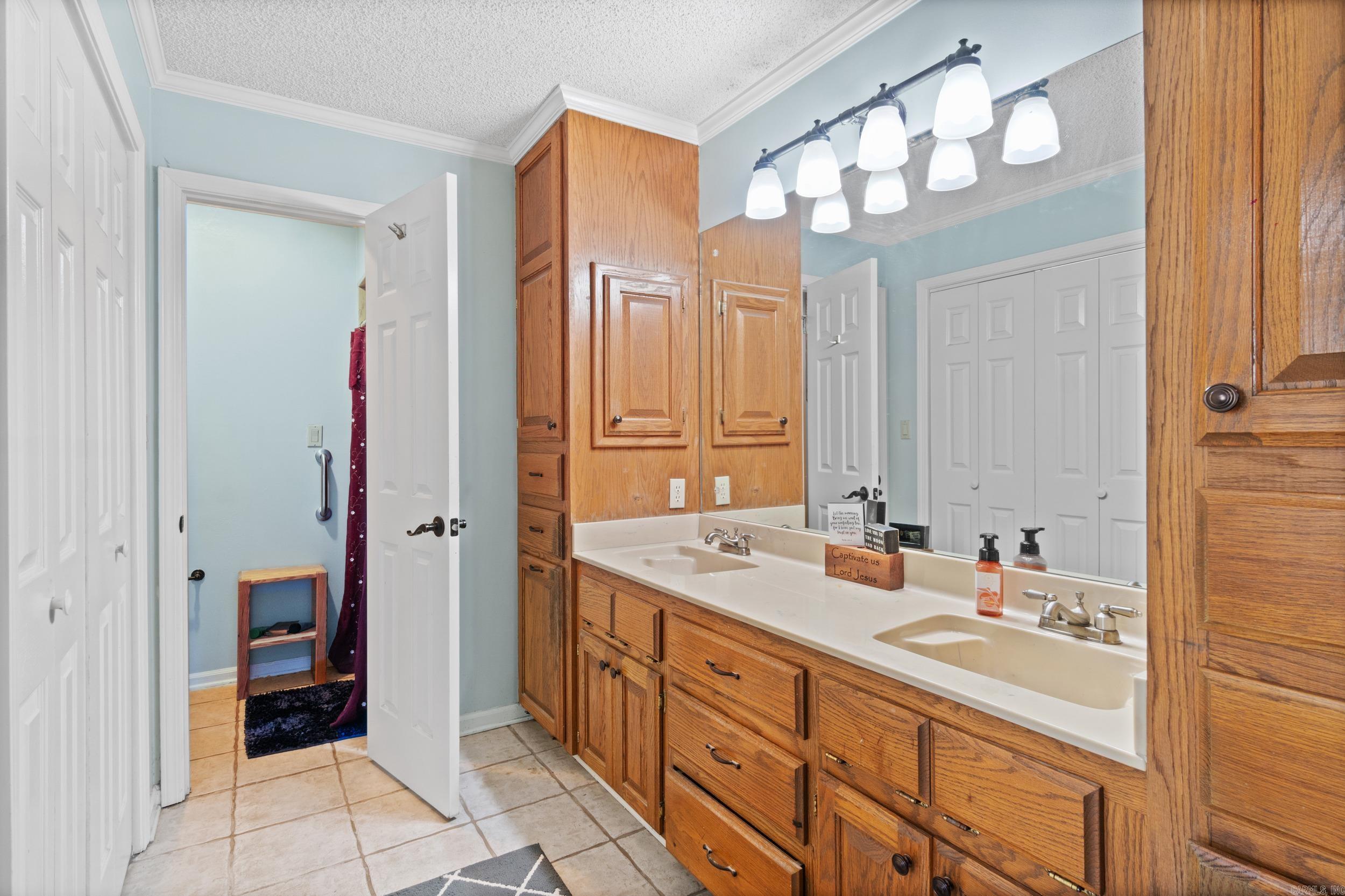 100 River Oaks Boulevard Searcy, AR 72143