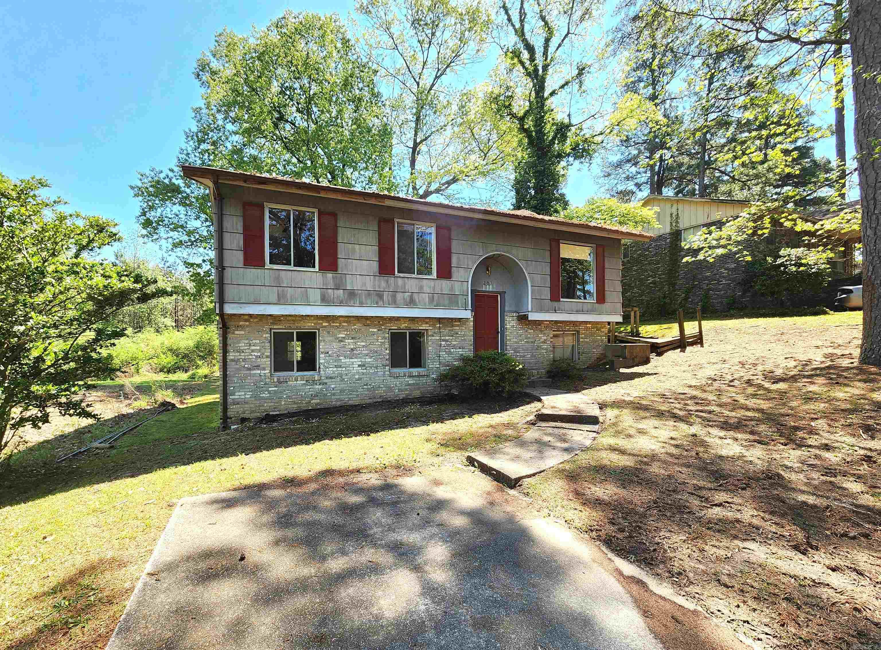 203  Tanglewood  El Dorado, AR