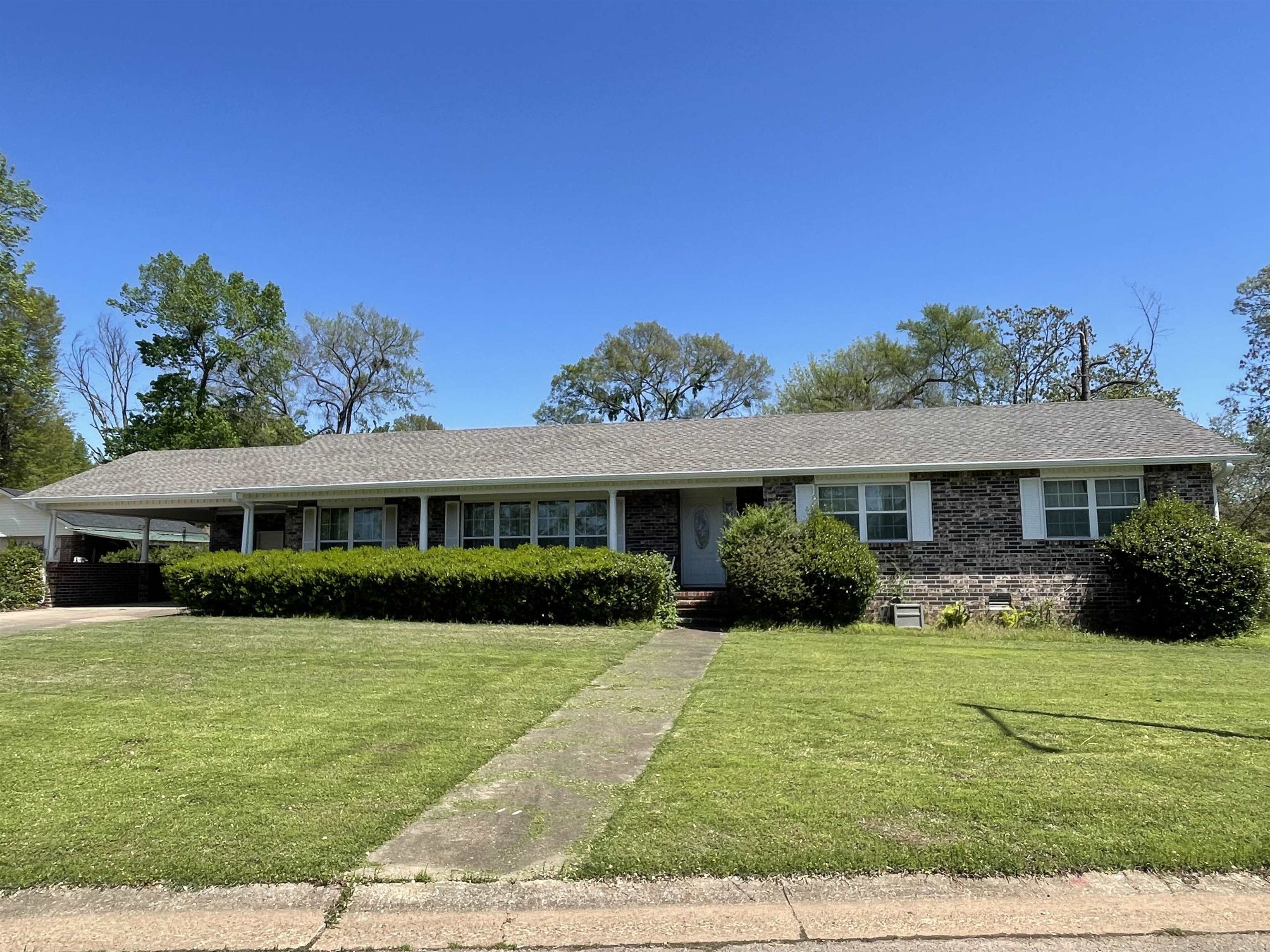 15  Briarwood  Clarksville City, AR