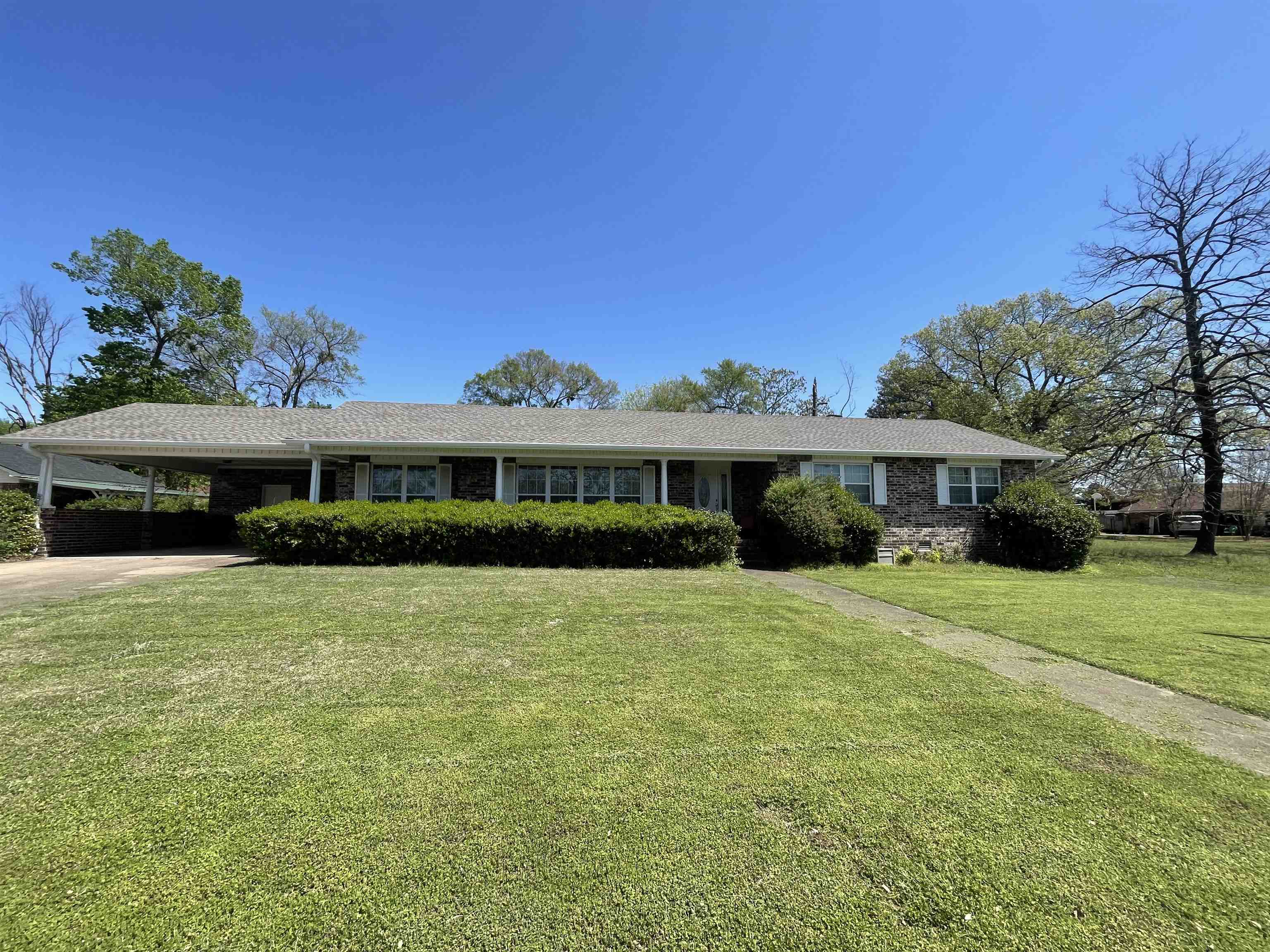 15  Briarwood  Clarksville City, AR