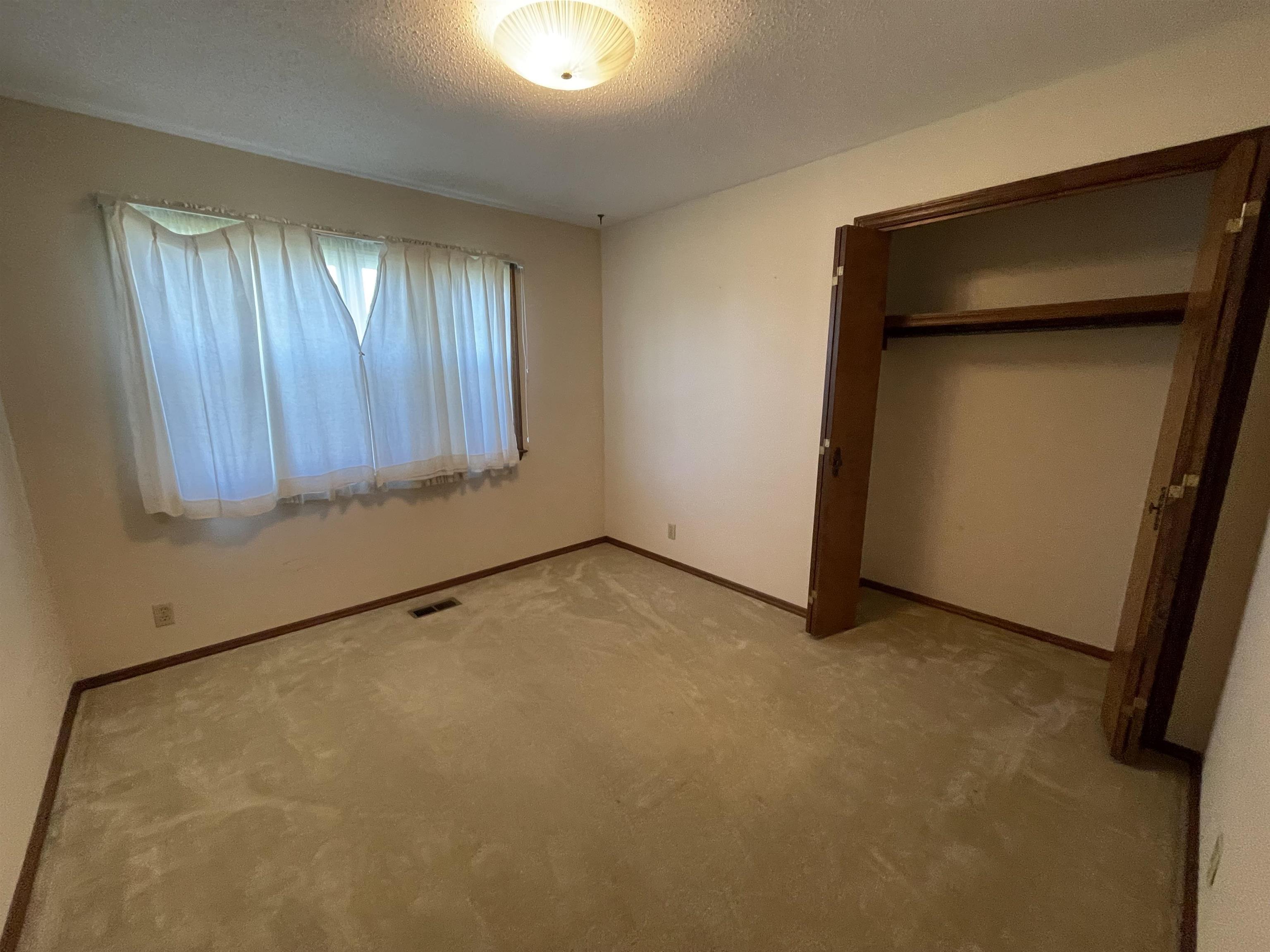 15  Briarwood  Clarksville City, AR