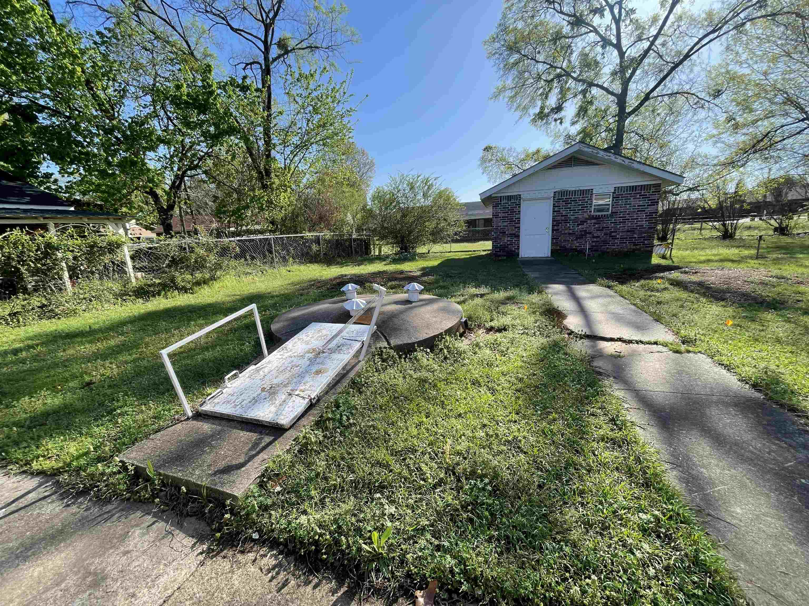 15  Briarwood  Clarksville City, AR