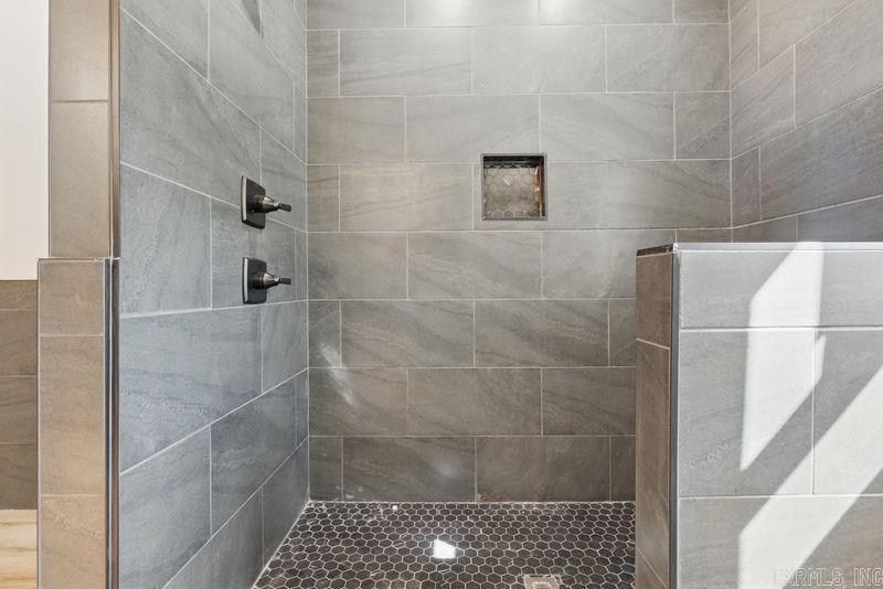 132  Lombard  Hot Springs, AR