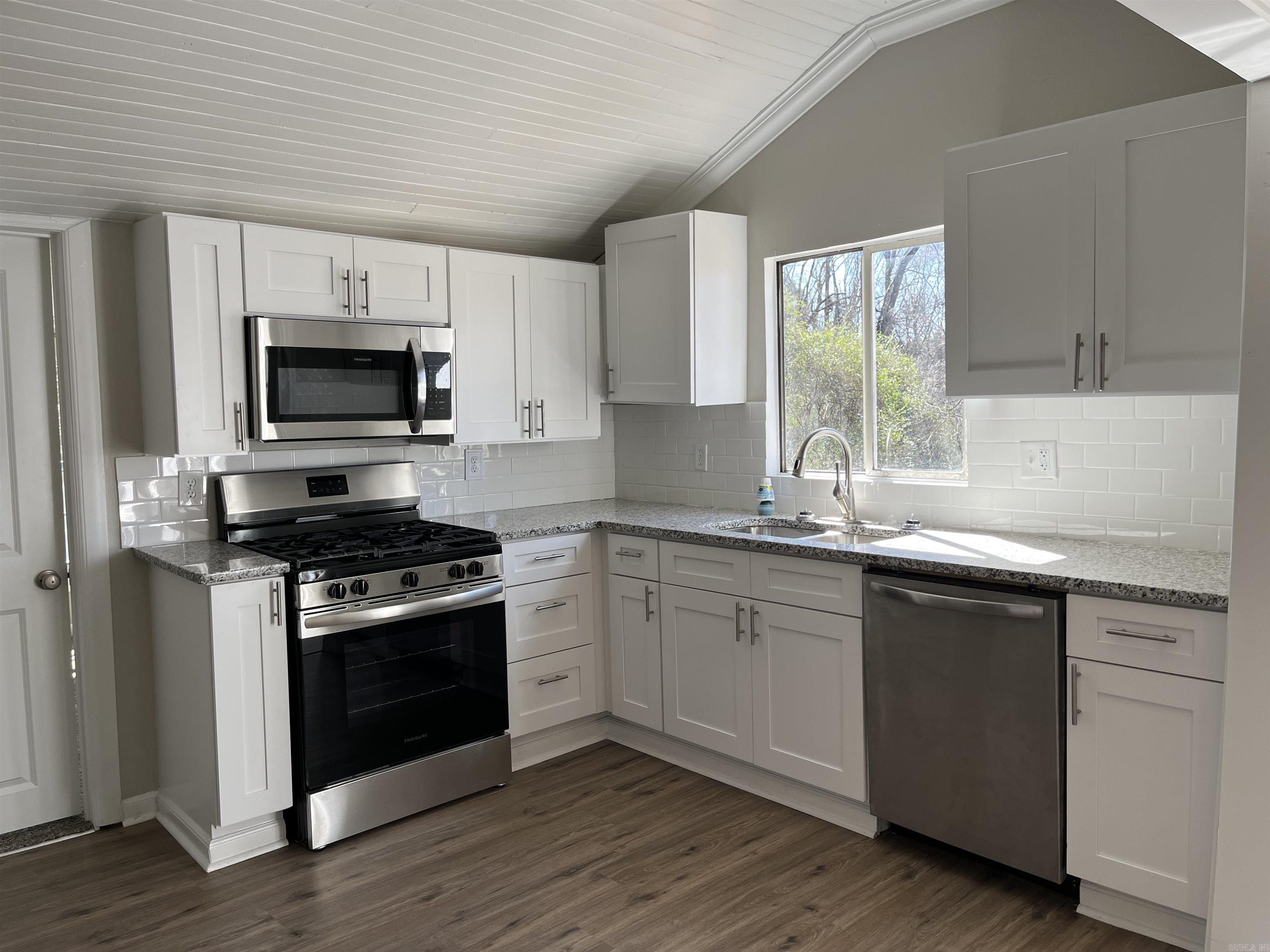1802  Bennett  Benton, AR