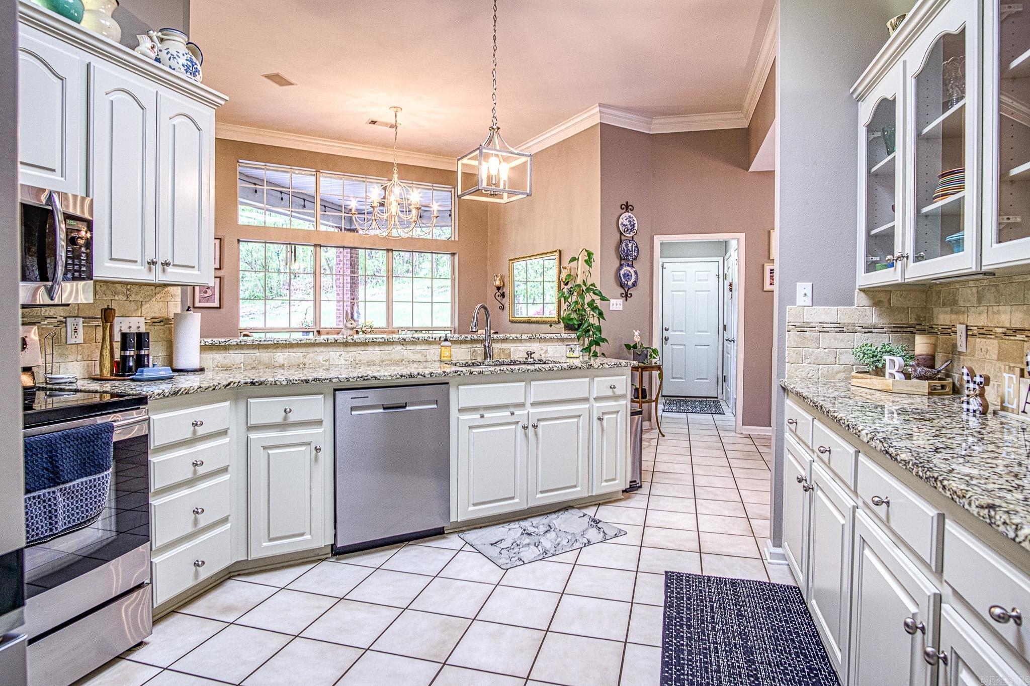 605  Miller  Benton, AR