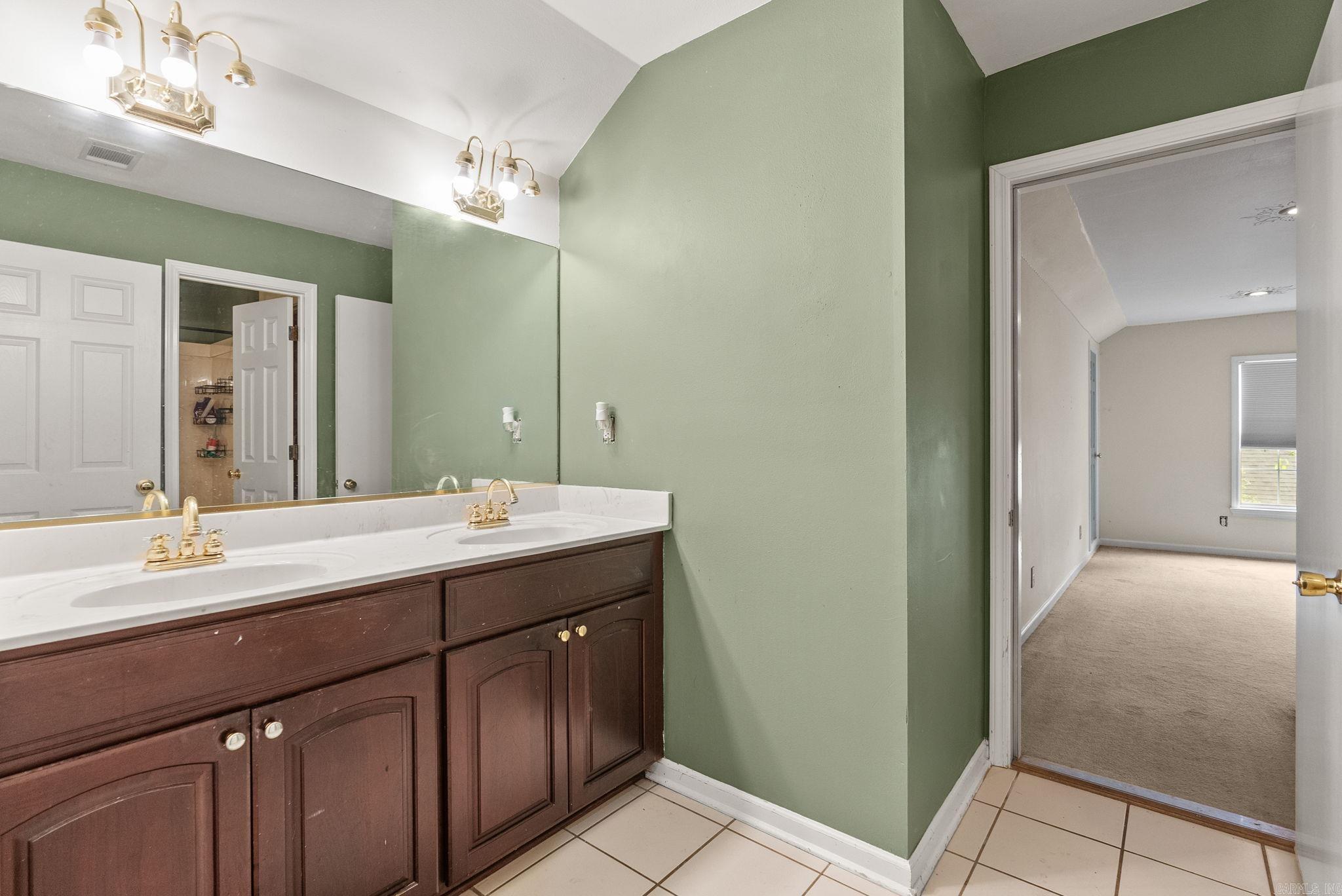 5  Crystal Mountain Drive  Maumelle, AR