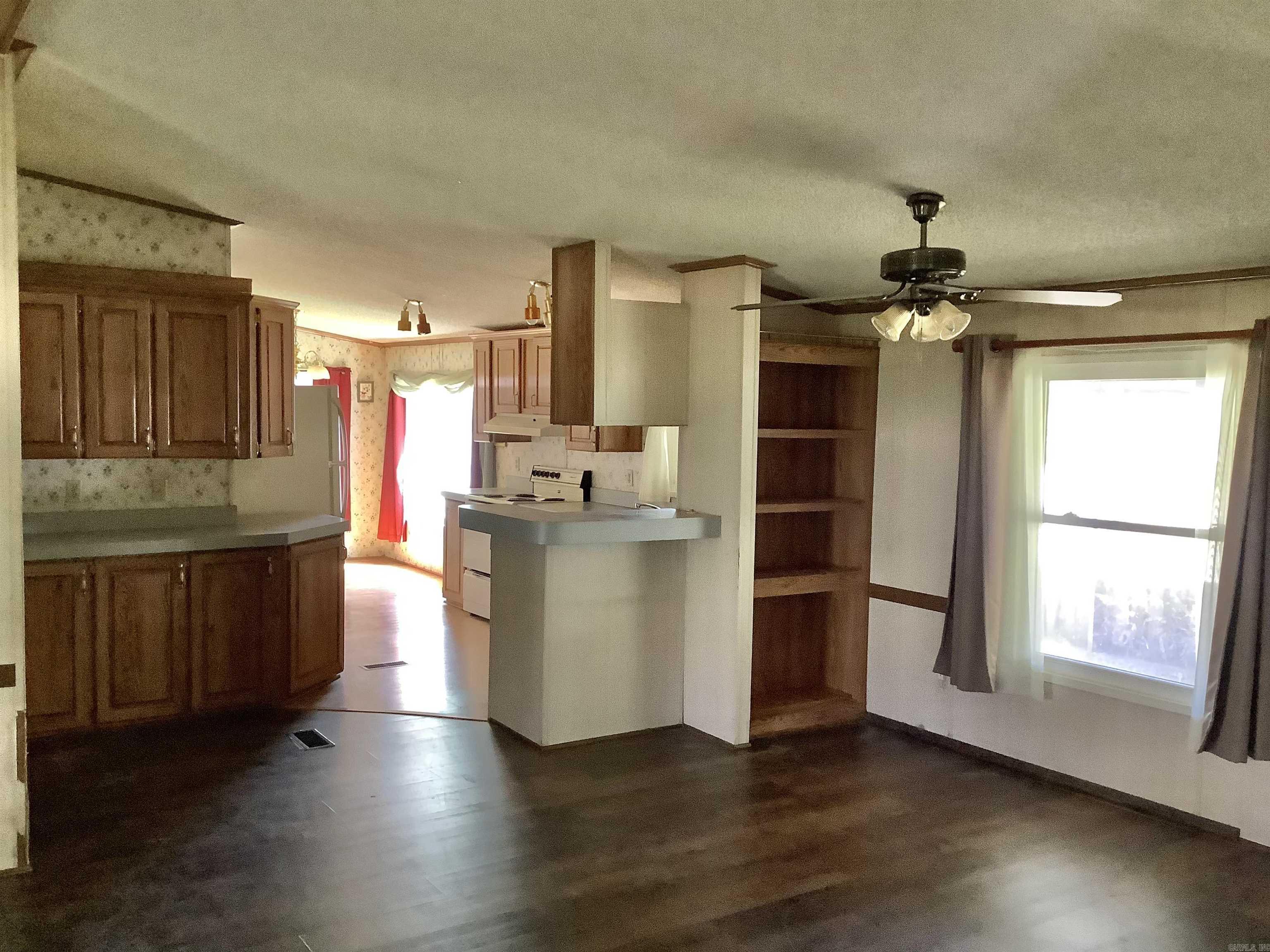 217  Iroquois  Royal, AR