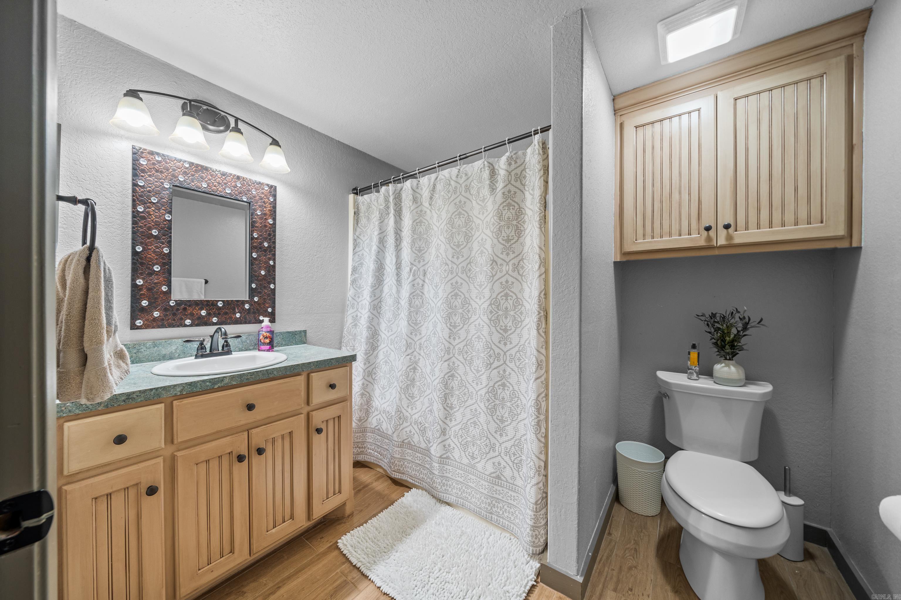 136  Shady Oak  Hot Springs, AR