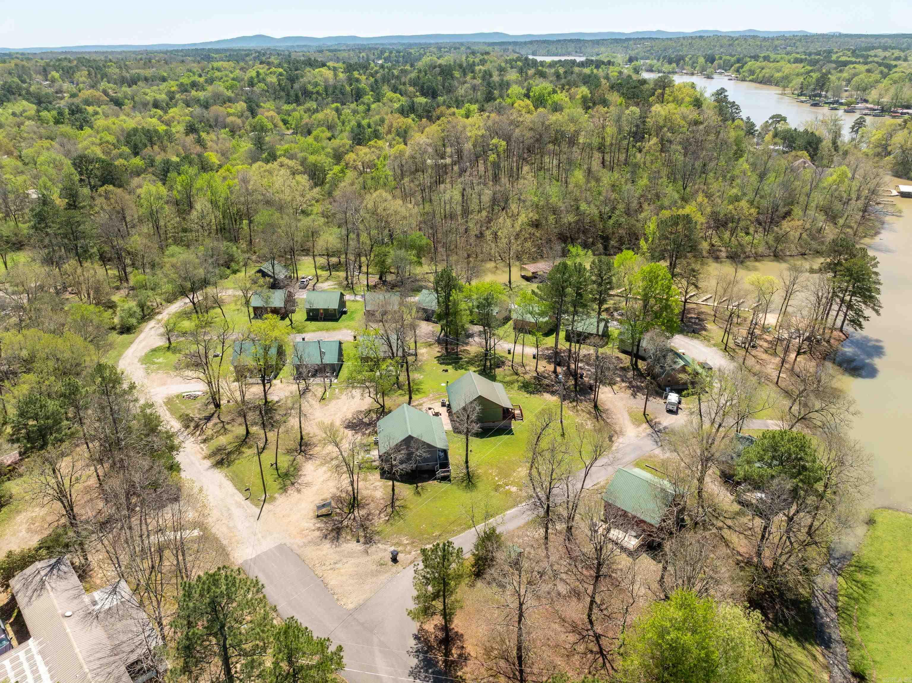 136  Shady Oak  Hot Springs, AR