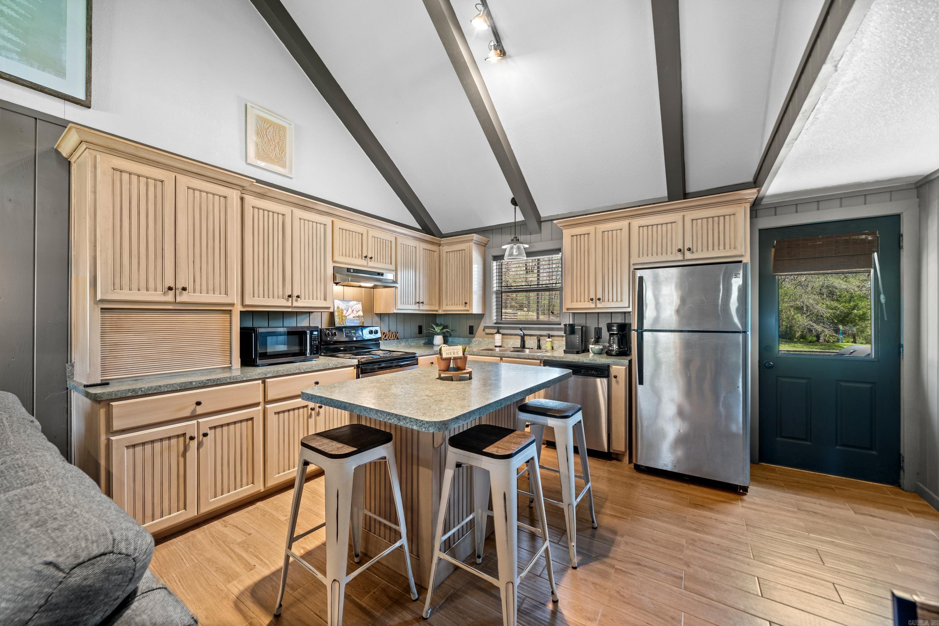 136  Shady Oak  Hot Springs, AR
