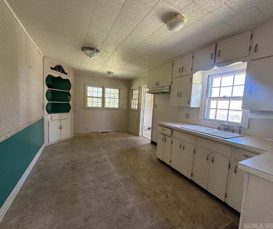 1014  N 3RD ST  Morrilton, AR