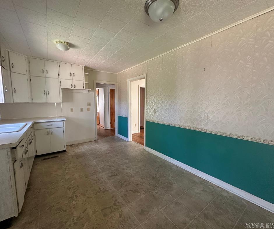 1014  N 3RD ST  Morrilton, AR
