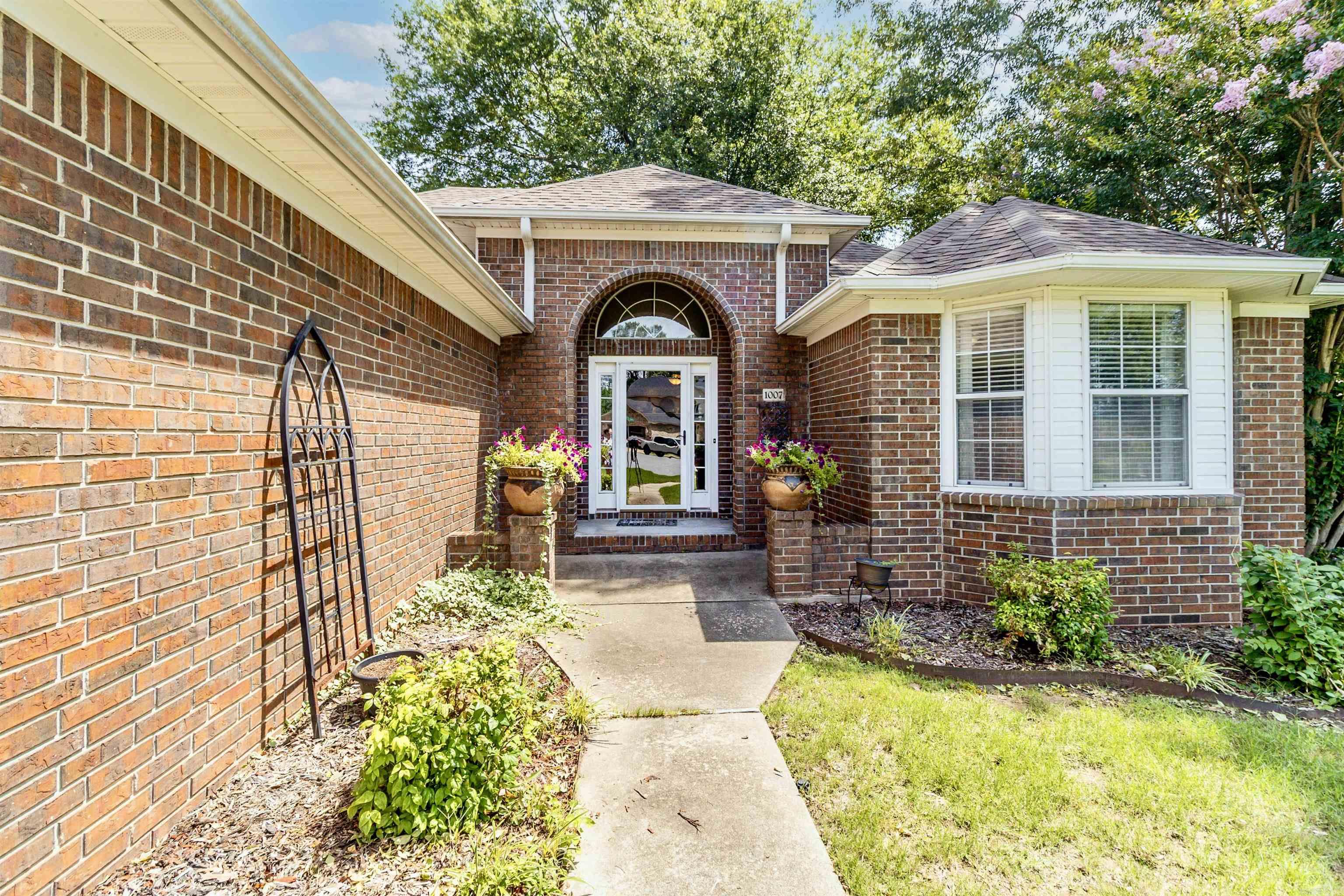 1007 Spring Creek  Benton, AR