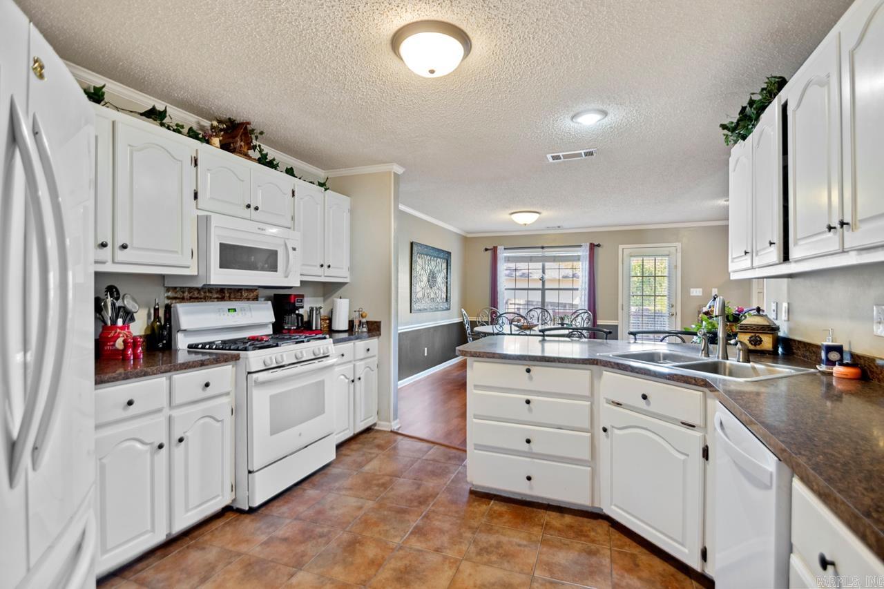 1007  Spring Creek  Benton, AR