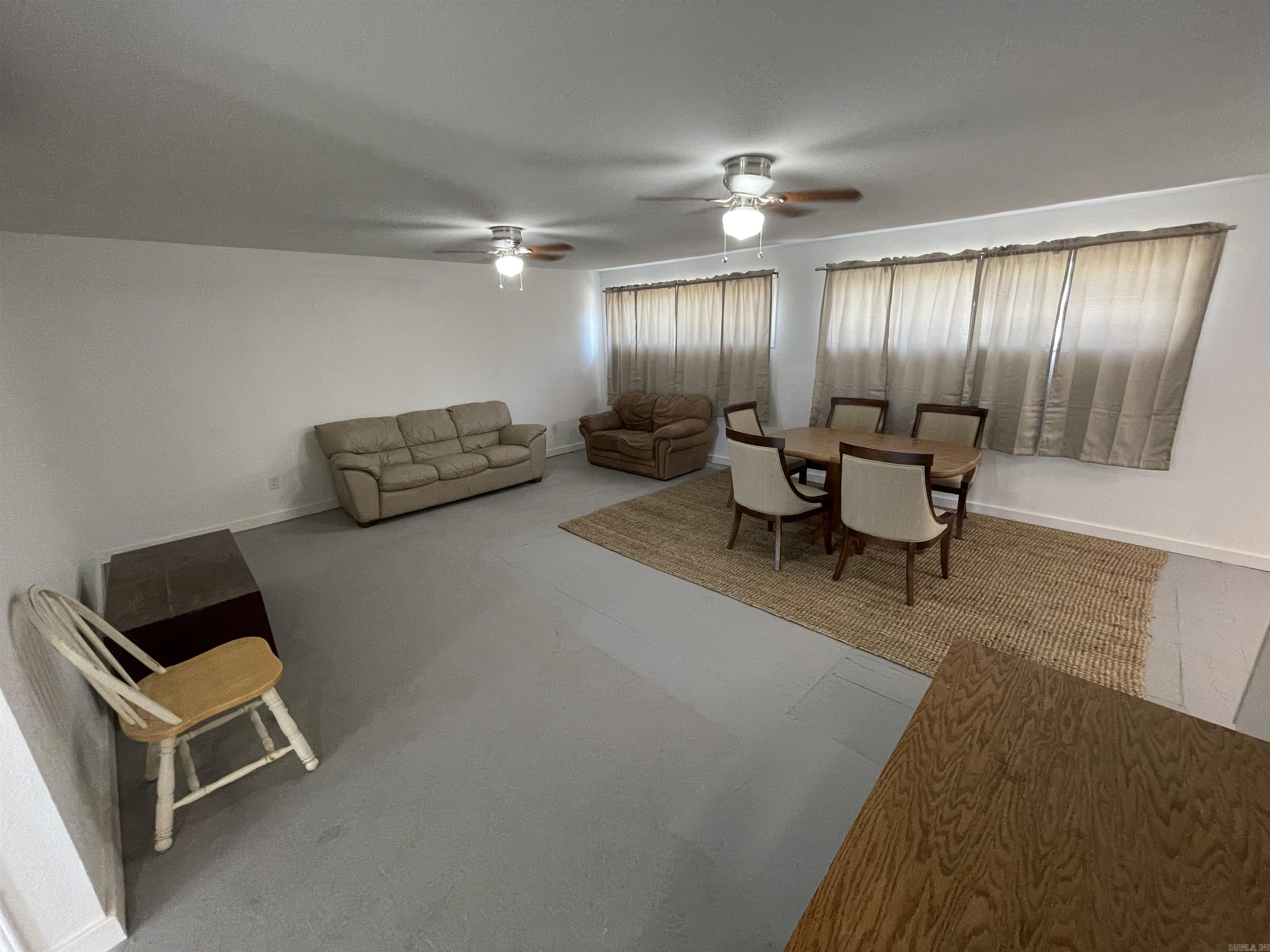 910 N Buerkle  Stuttgart, AR