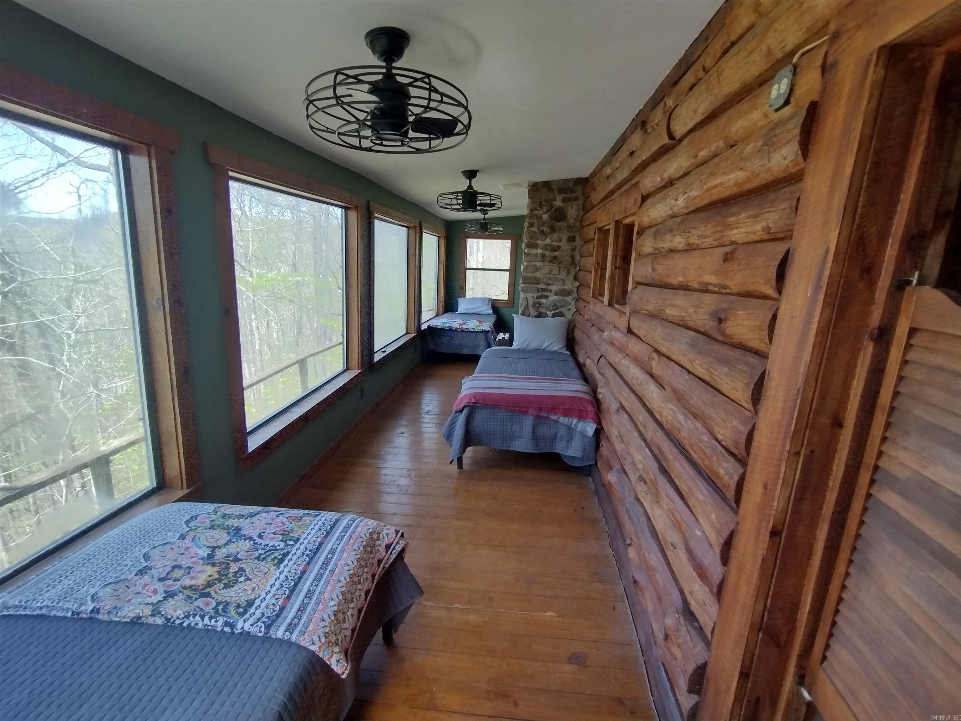 709  Jones RD  Mountain View, AR