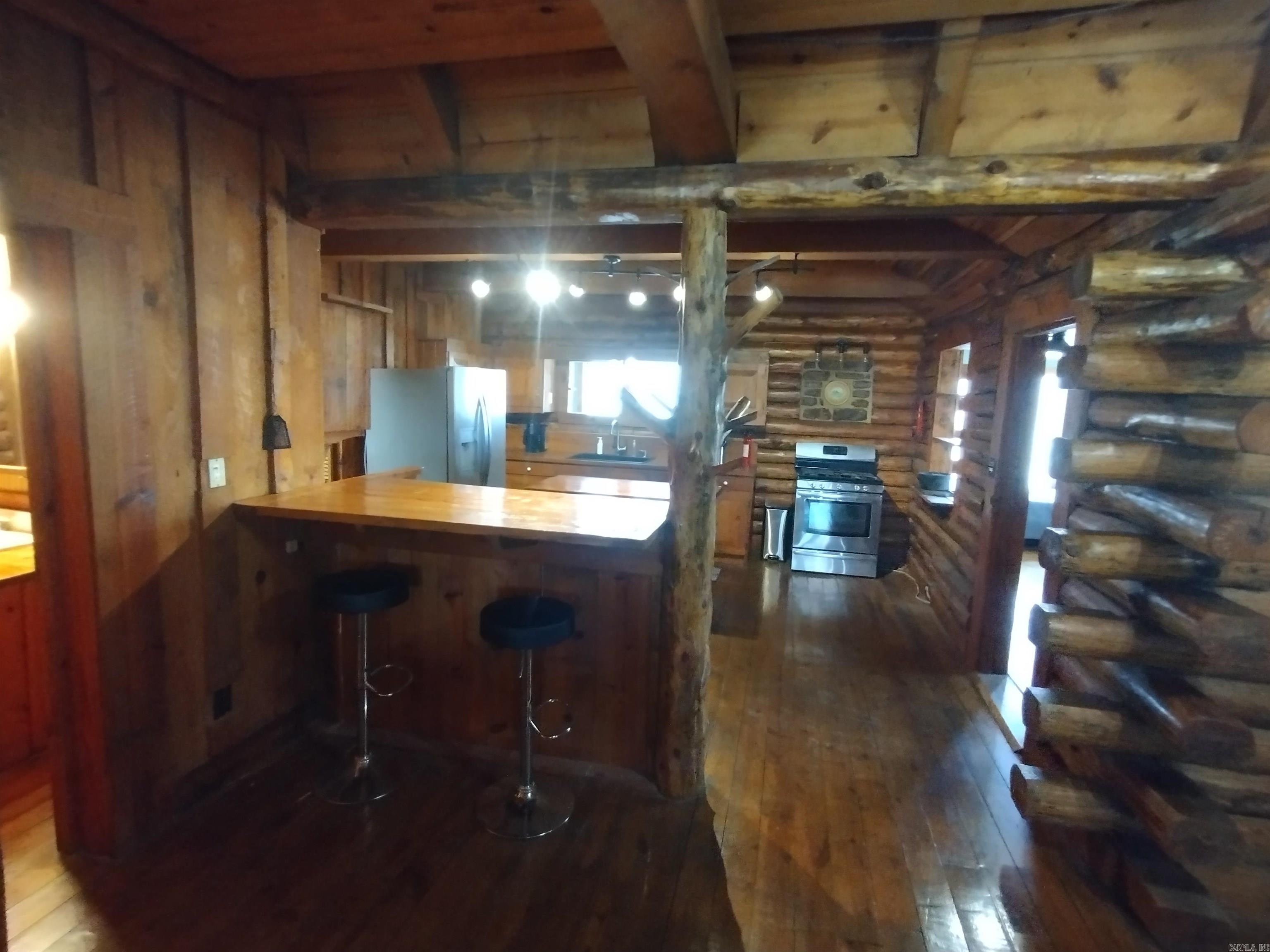 709  Jones RD  Mountain View, AR