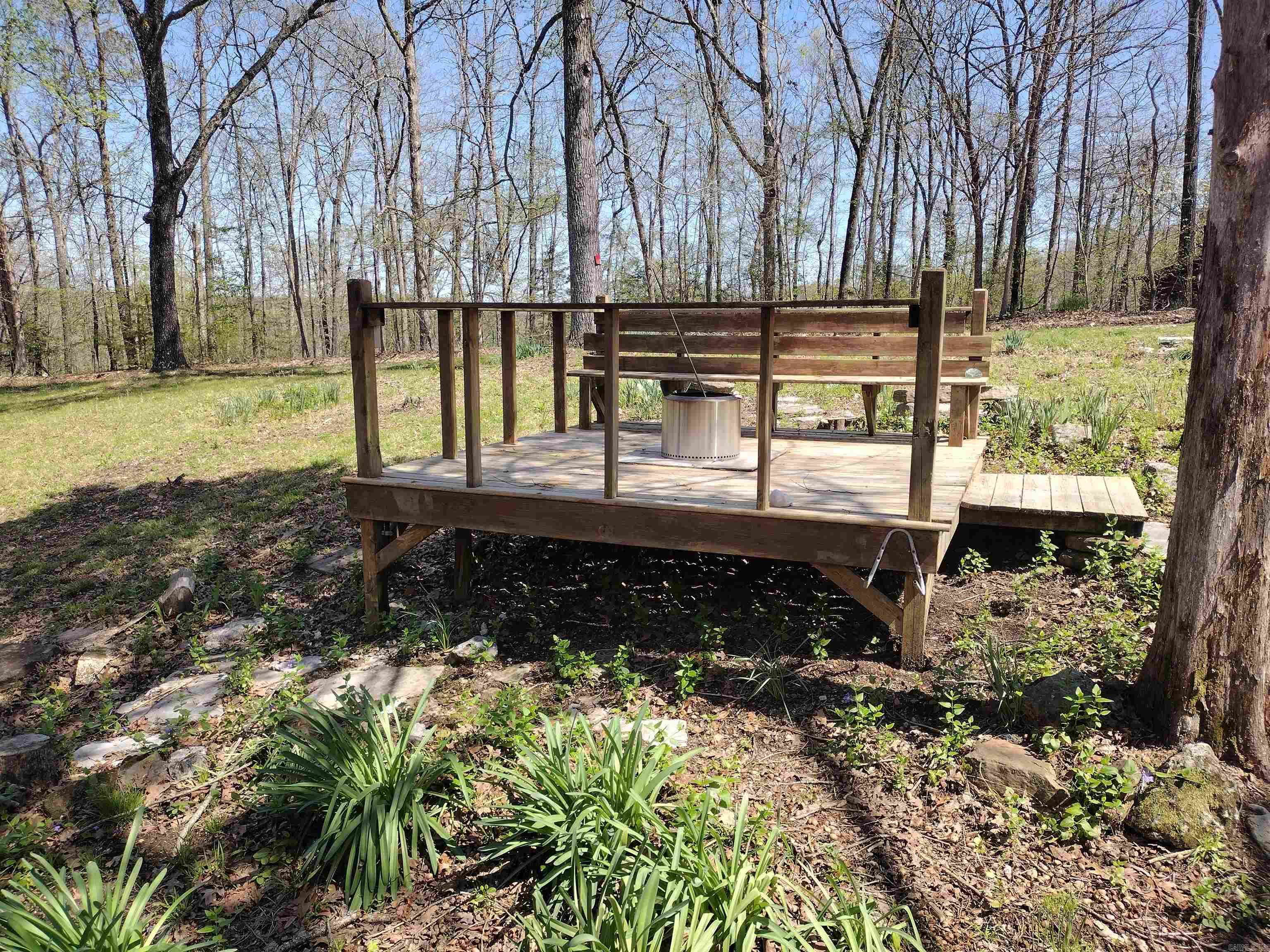 709  Jones RD  Mountain View, AR