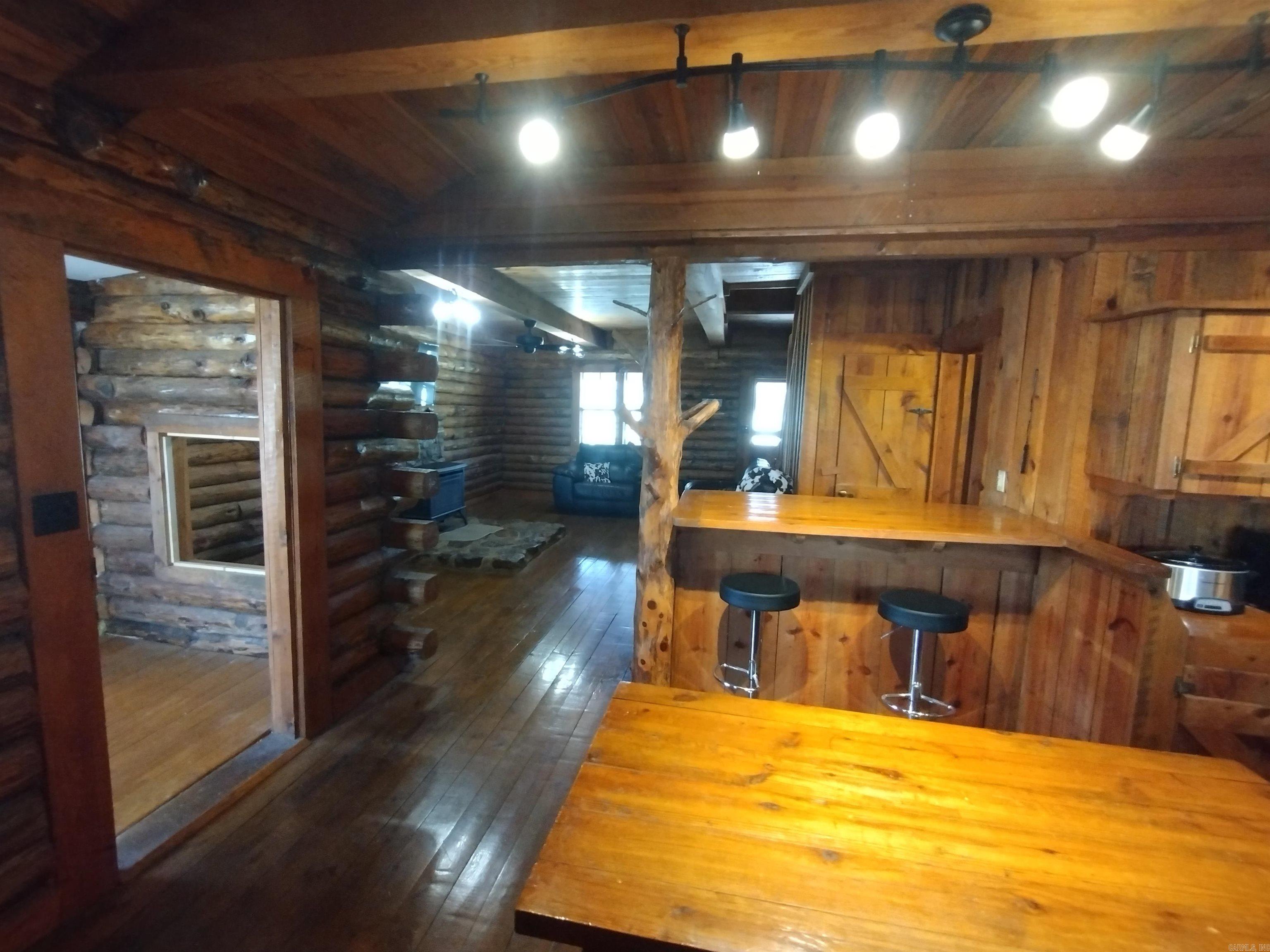 709  Jones RD  Mountain View, AR