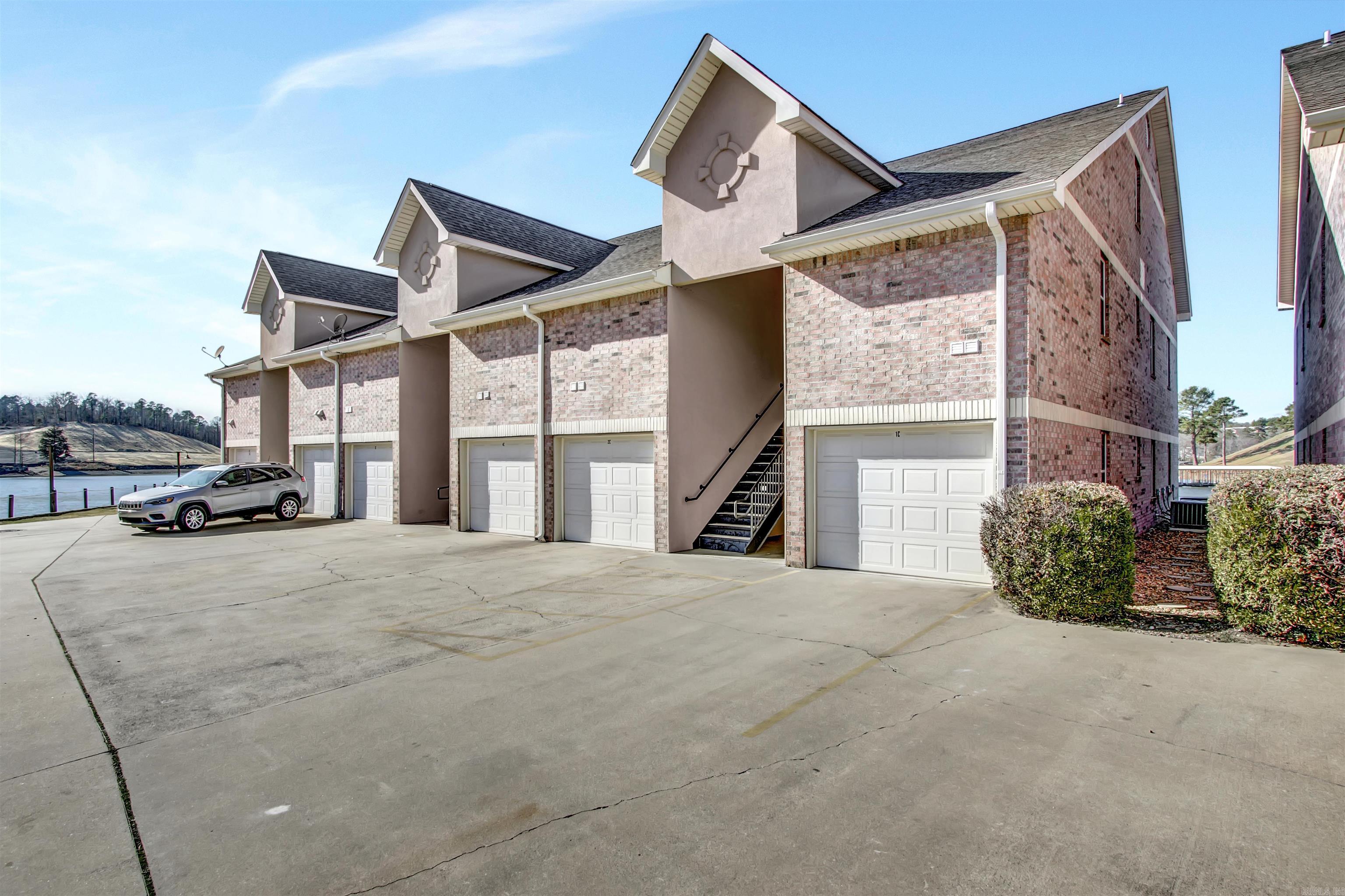 532  Grand Point  Hot Springs, AR
