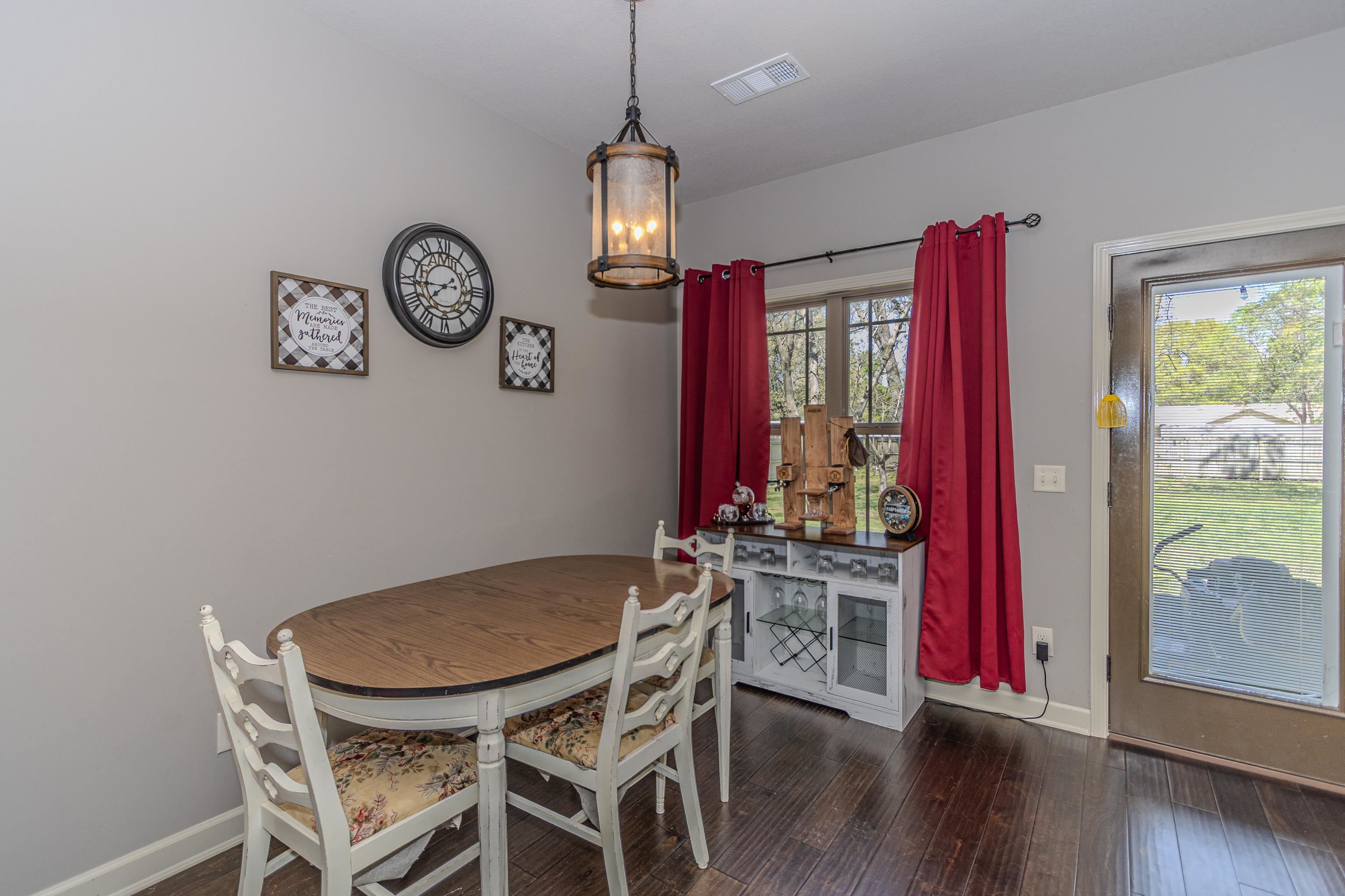 604  Fisher  Monette, AR