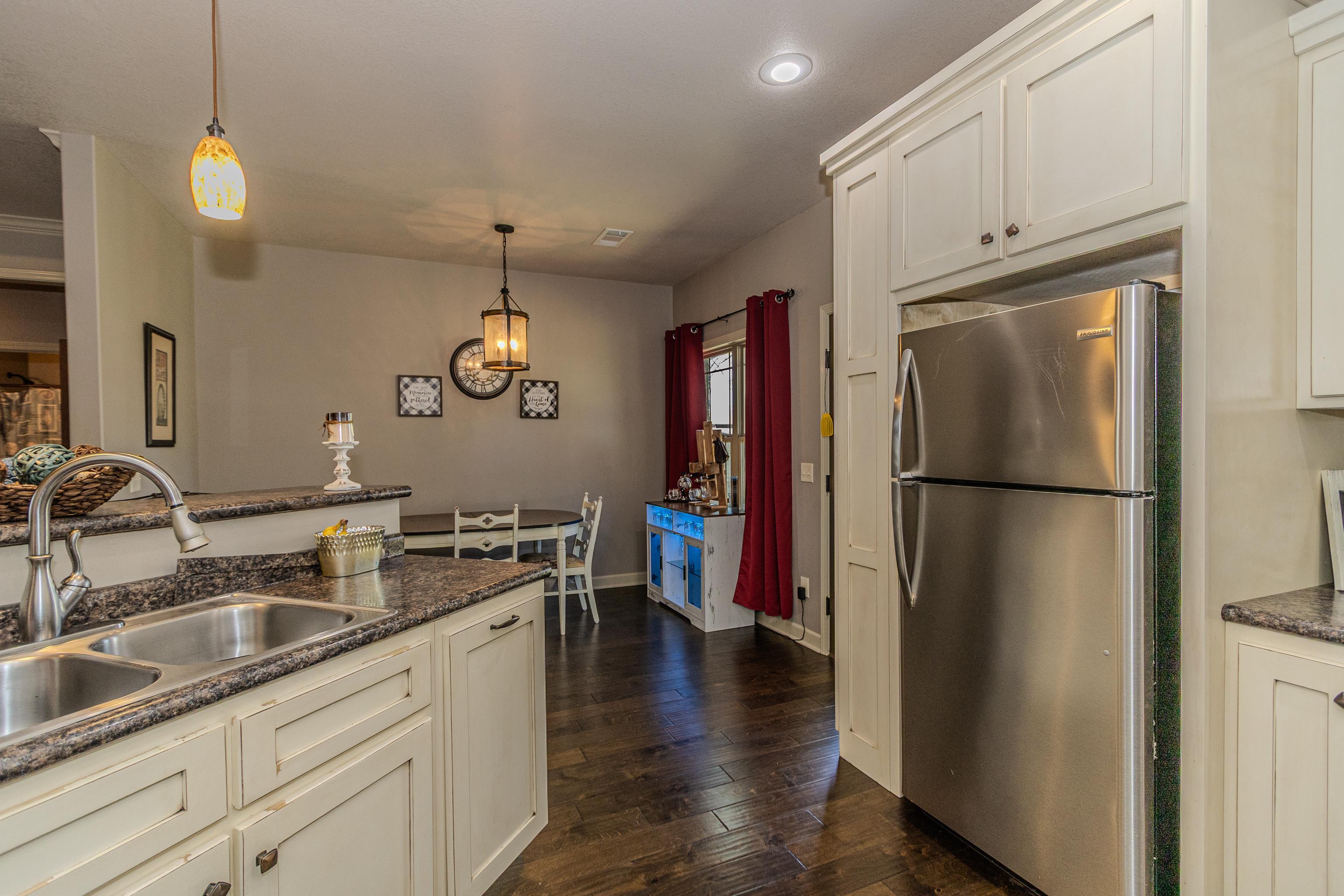 604  Fisher  Monette, AR