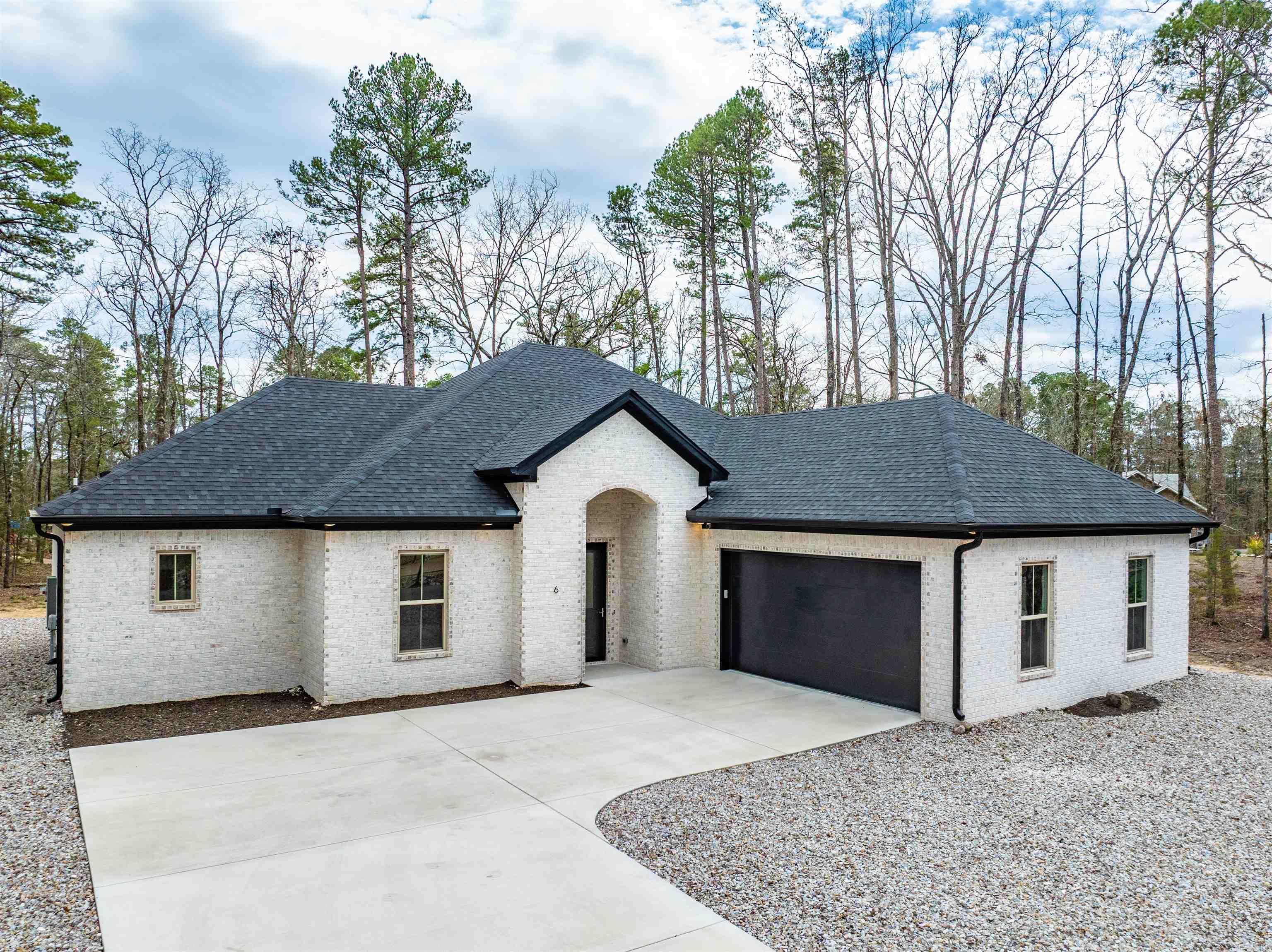 6  Busqueda Lane  Hot Springs Village, AR