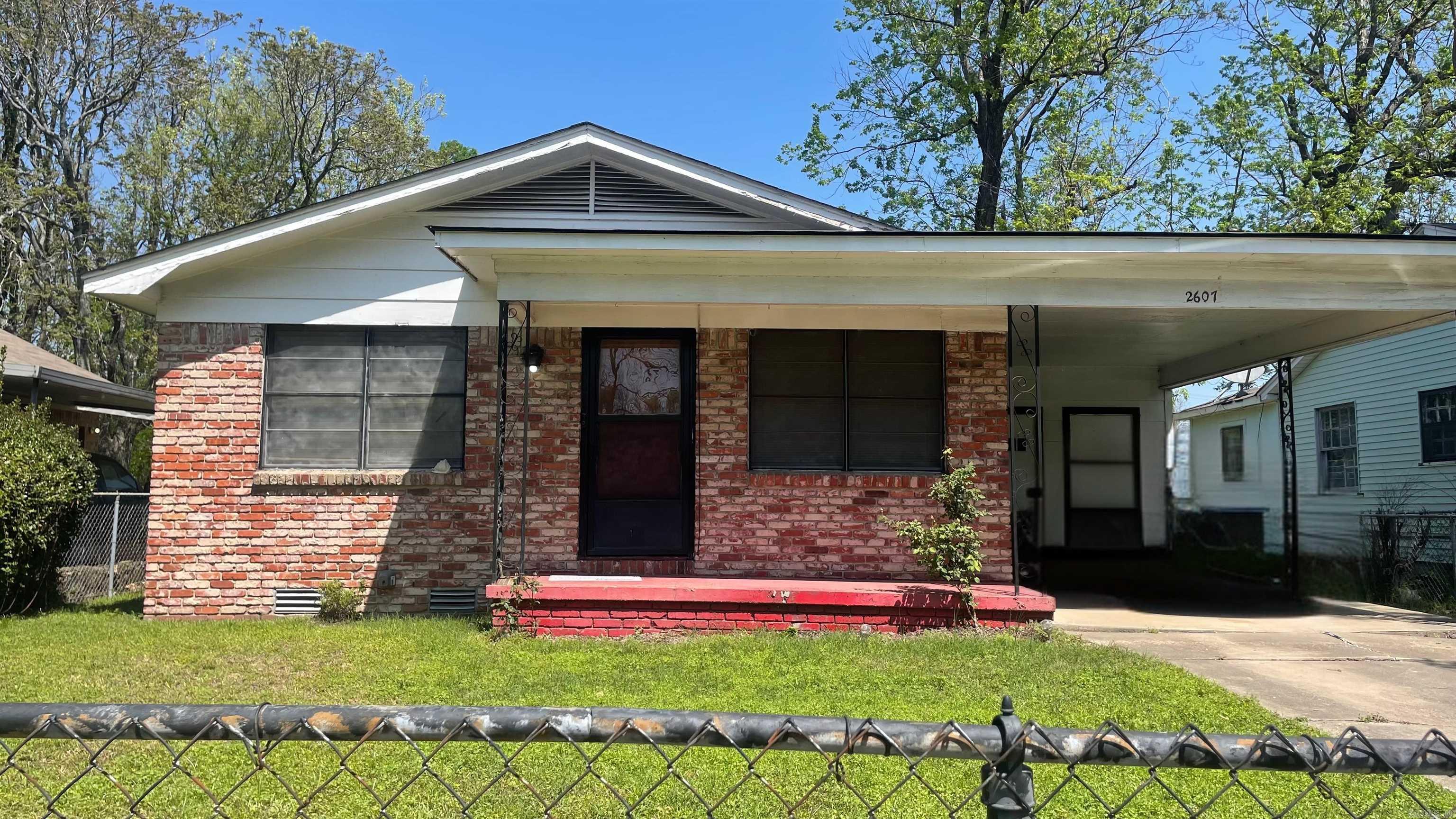 2607 E Washington  North Little Rock, AR