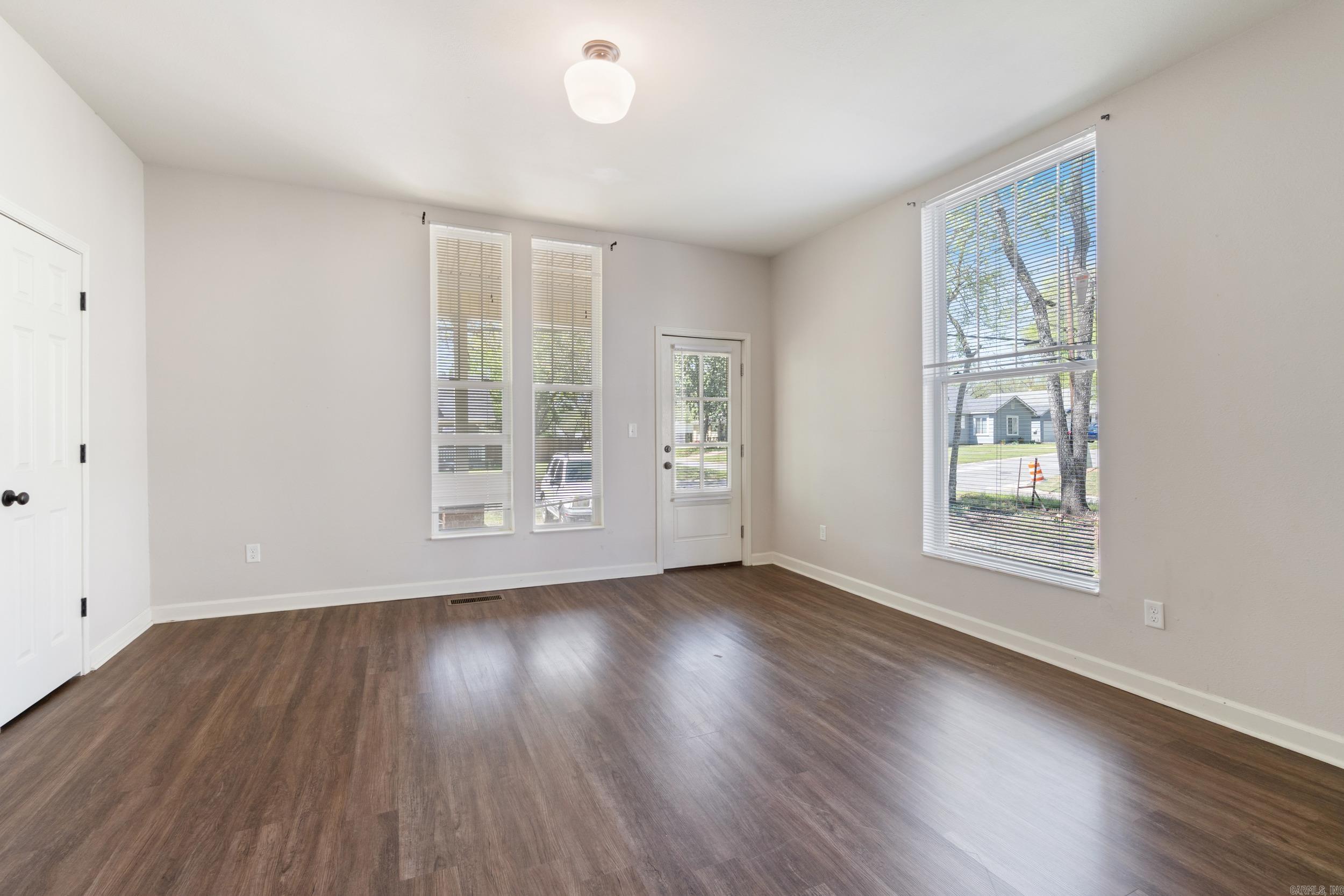 1403 Scott St Conway, AR 72034