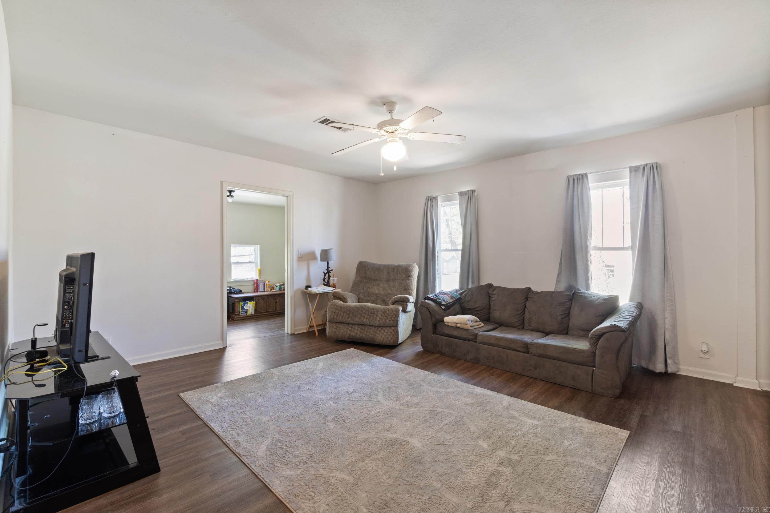 1403 Scott St Conway, AR 72034