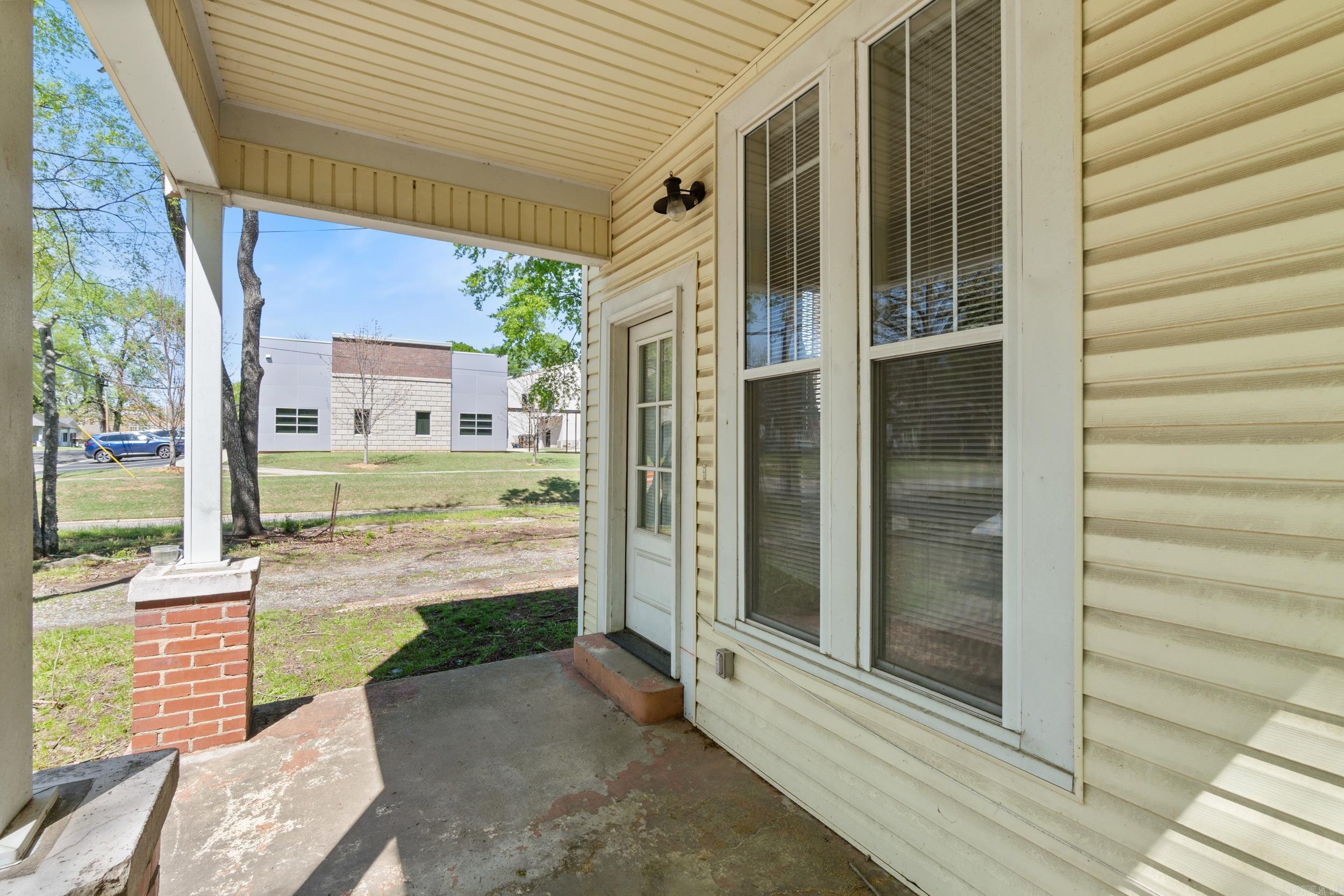 1403 Scott St Conway, AR 72034